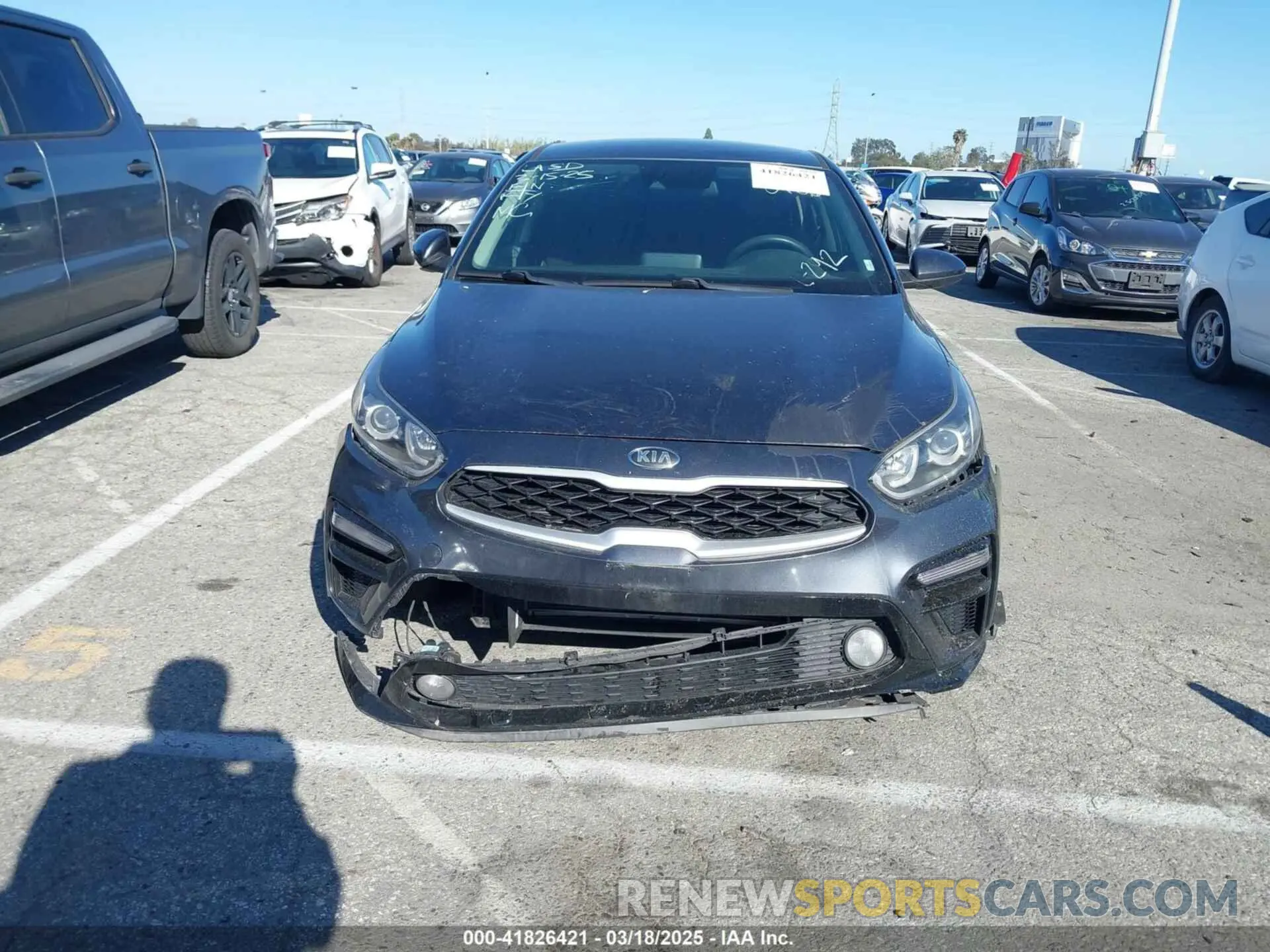 12 fotografías del automóvil dañado 3KPF24AD8KE070188 KIA FORTE 2019