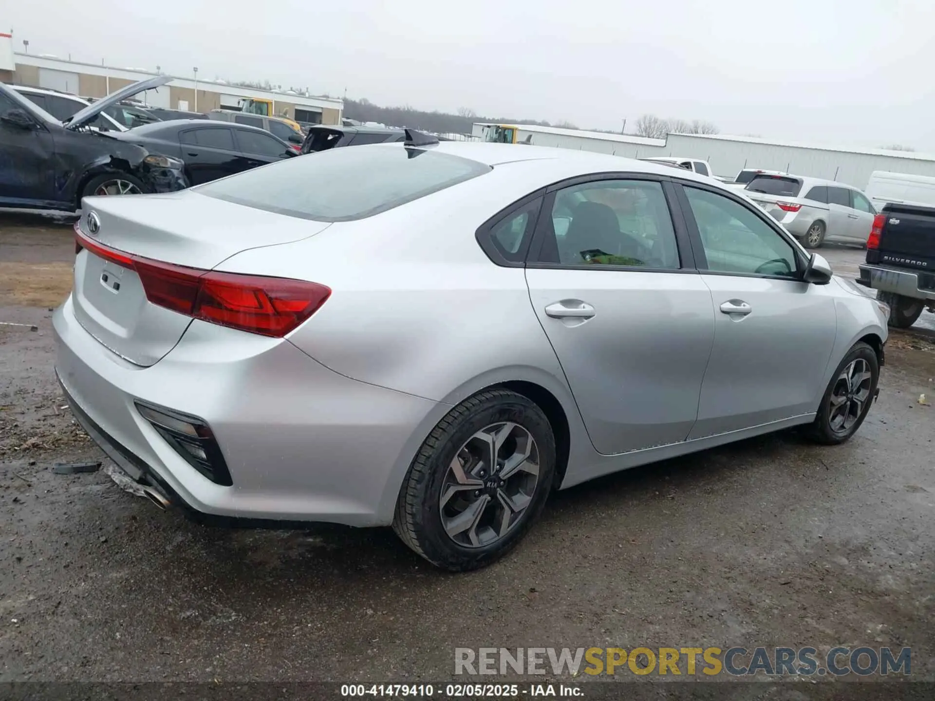 13 fotografías del automóvil dañado 3KPF24AD8KE075892 KIA FORTE 2019