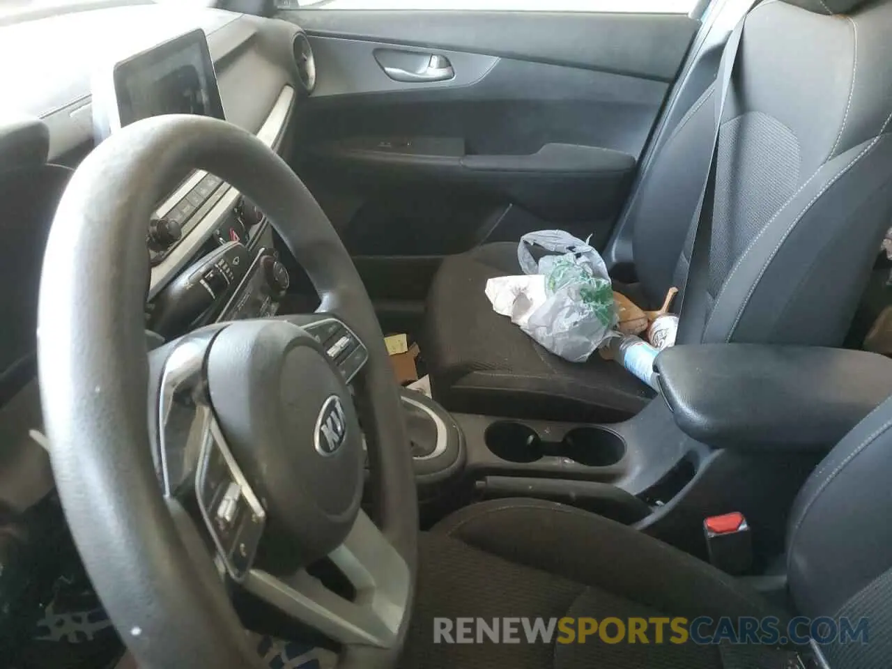 9 fotografías del automóvil dañado 3KPF24AD8KE078842 KIA FORTE 2019