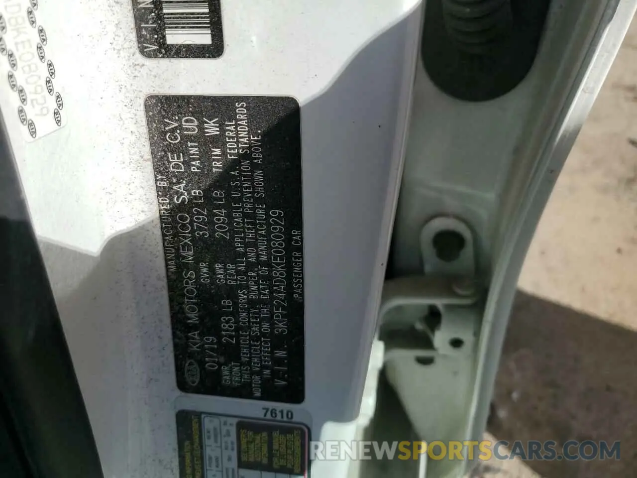 13 fotografías del automóvil dañado 3KPF24AD8KE080929 KIA FORTE 2019