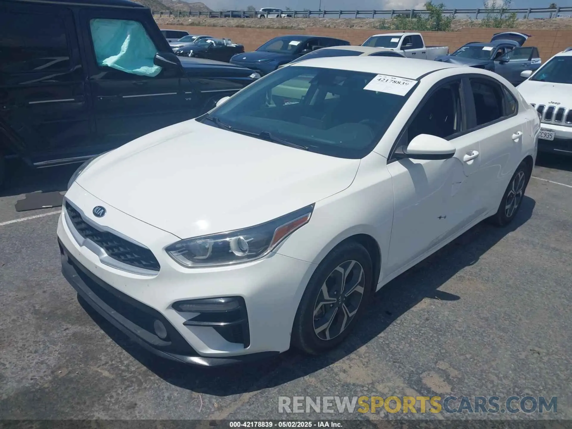 2 fotografías del automóvil dañado 3KPF24AD8KE083510 KIA FORTE 2019