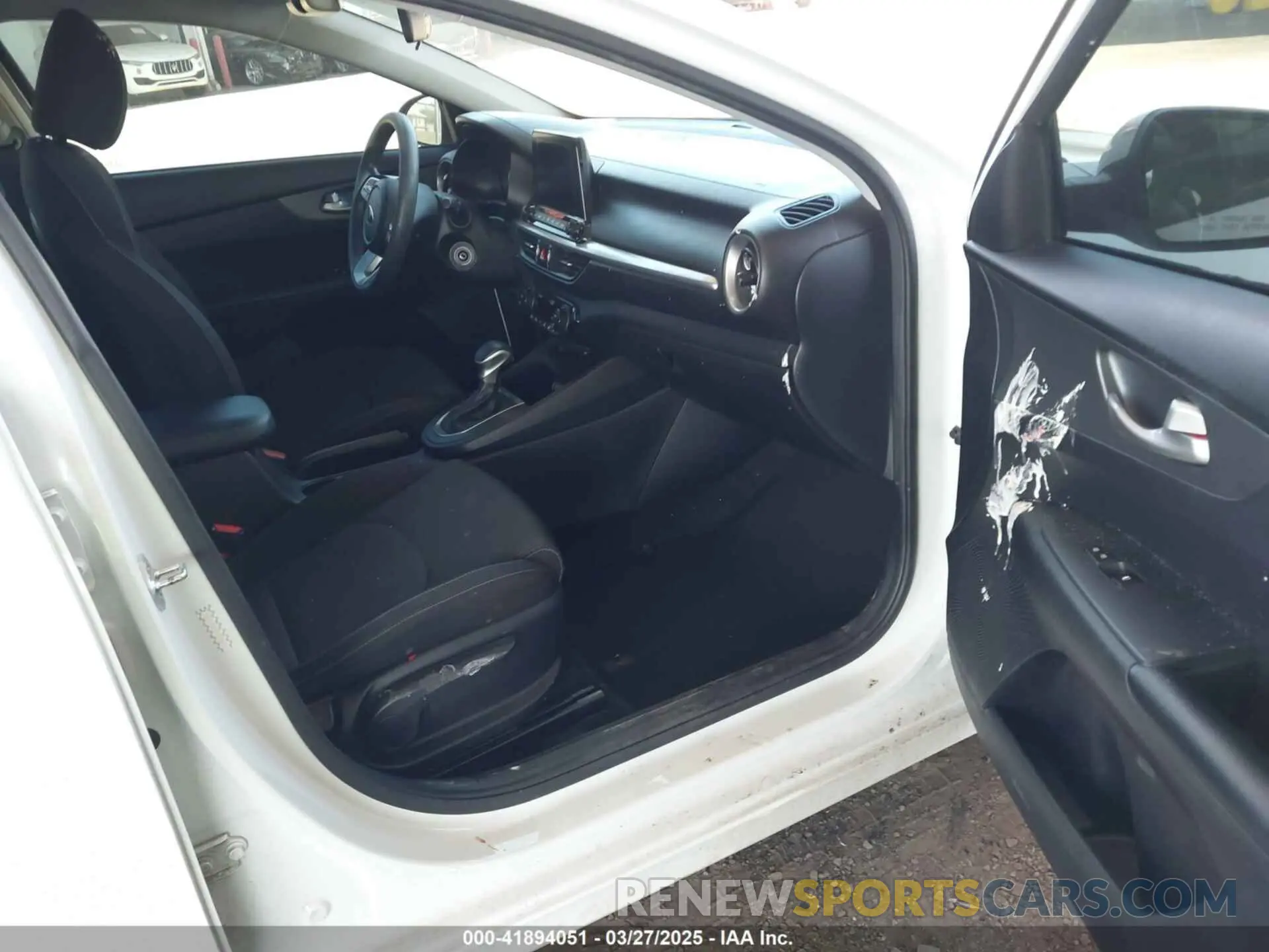 5 fotografías del automóvil dañado 3KPF24AD8KE096600 KIA FORTE 2019