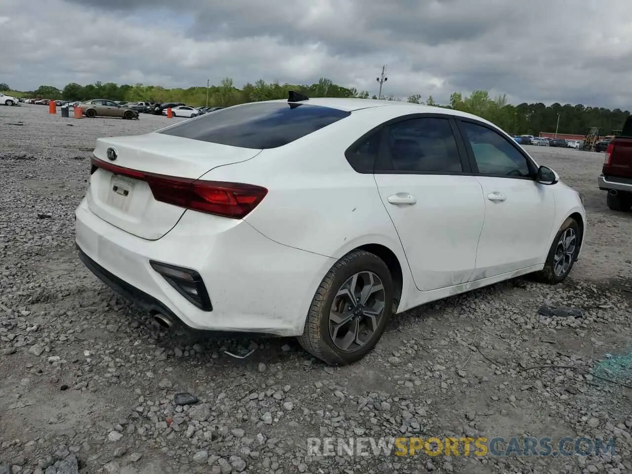 3 fotografías del automóvil dañado 3KPF24AD8KE108339 KIA FORTE 2019