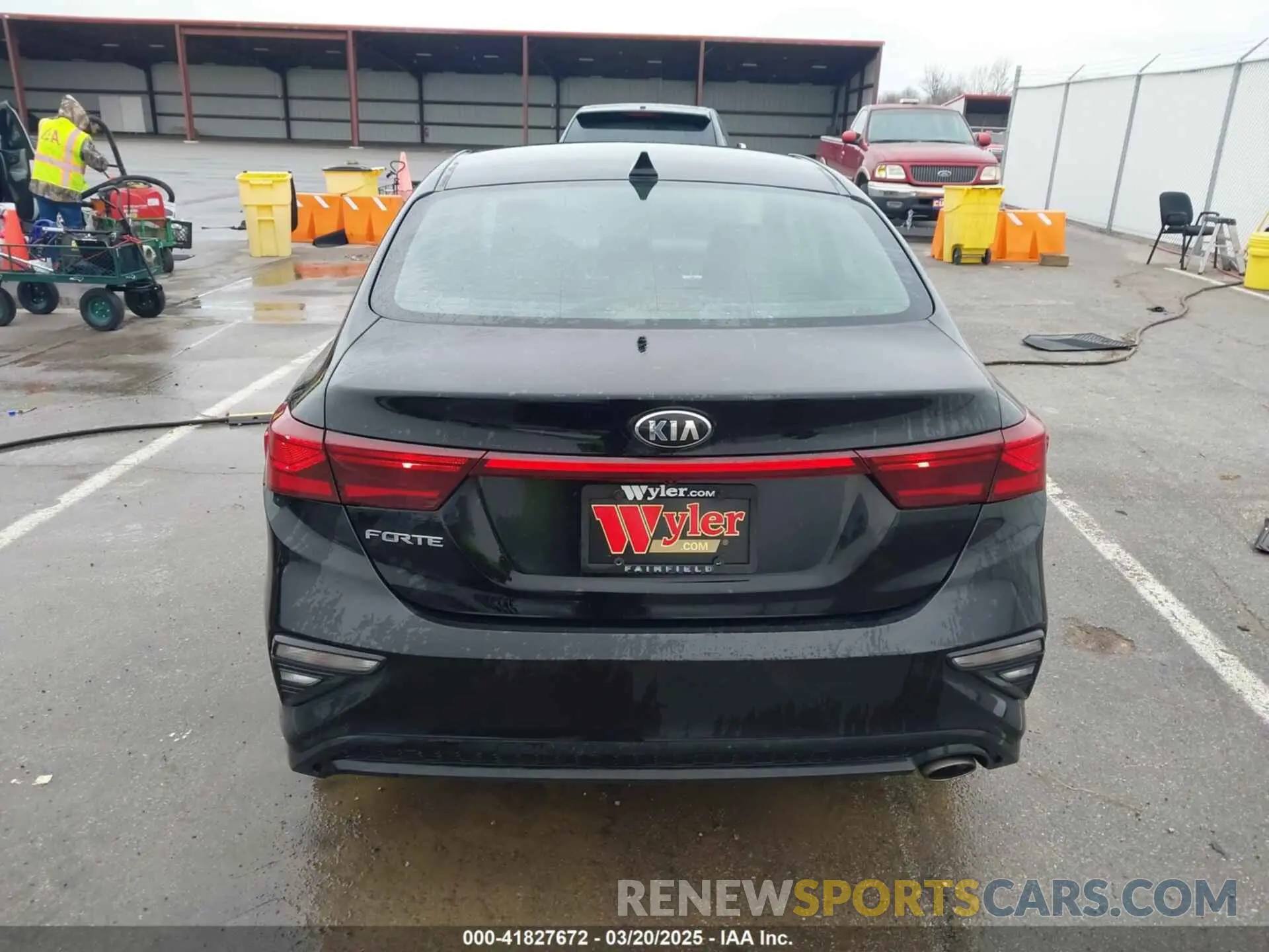 17 fotografías del automóvil dañado 3KPF24AD8KE130650 KIA FORTE 2019