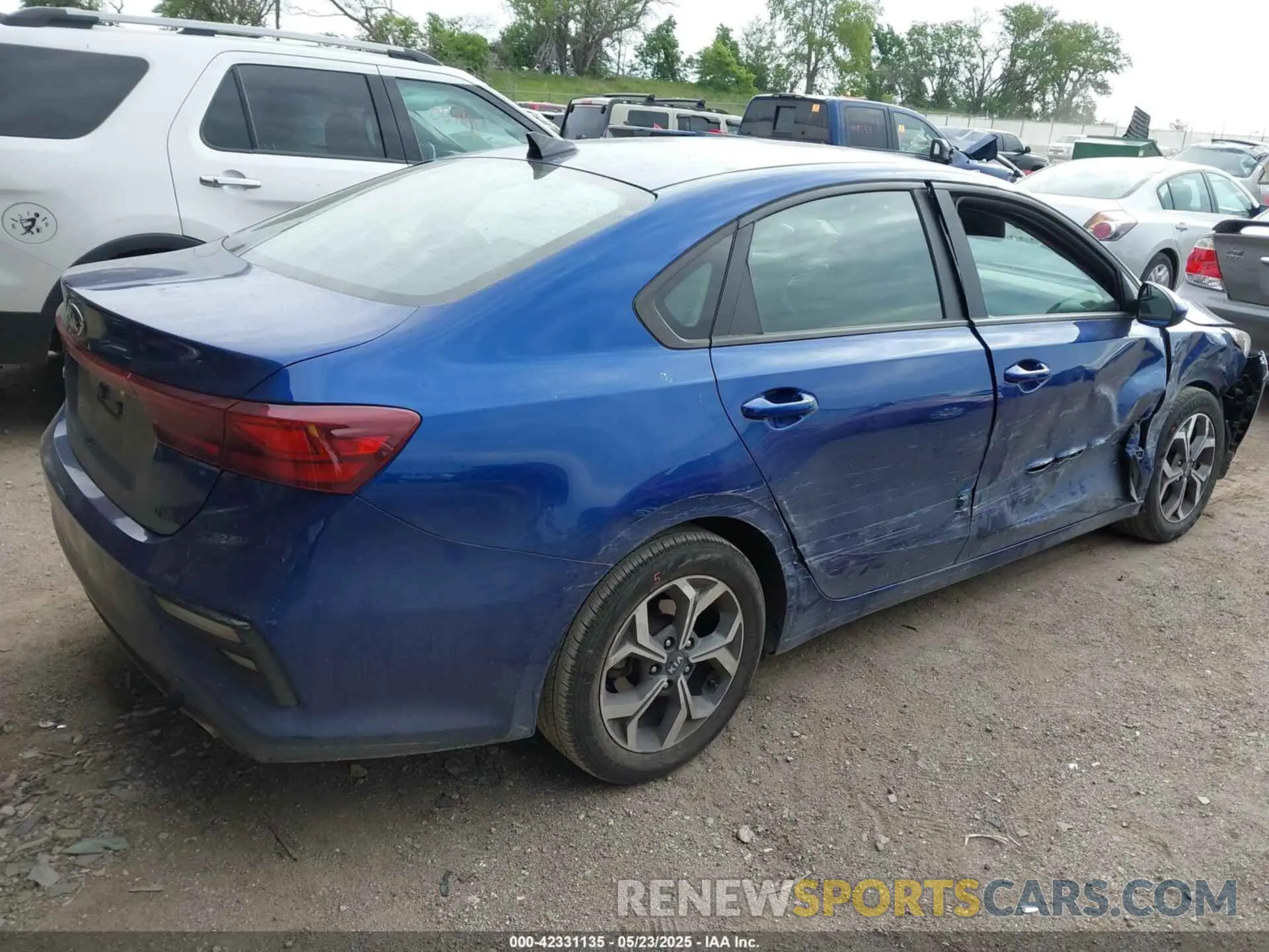 4 fotografías del automóvil dañado 3KPF24AD8KE132186 KIA FORTE 2019