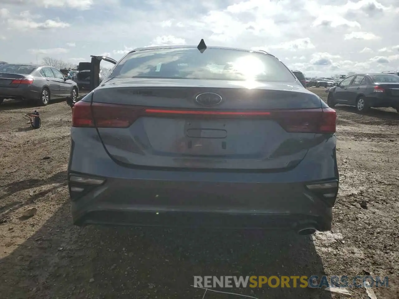 6 fotografías del automóvil dañado 3KPF24AD8KE135590 KIA FORTE 2019