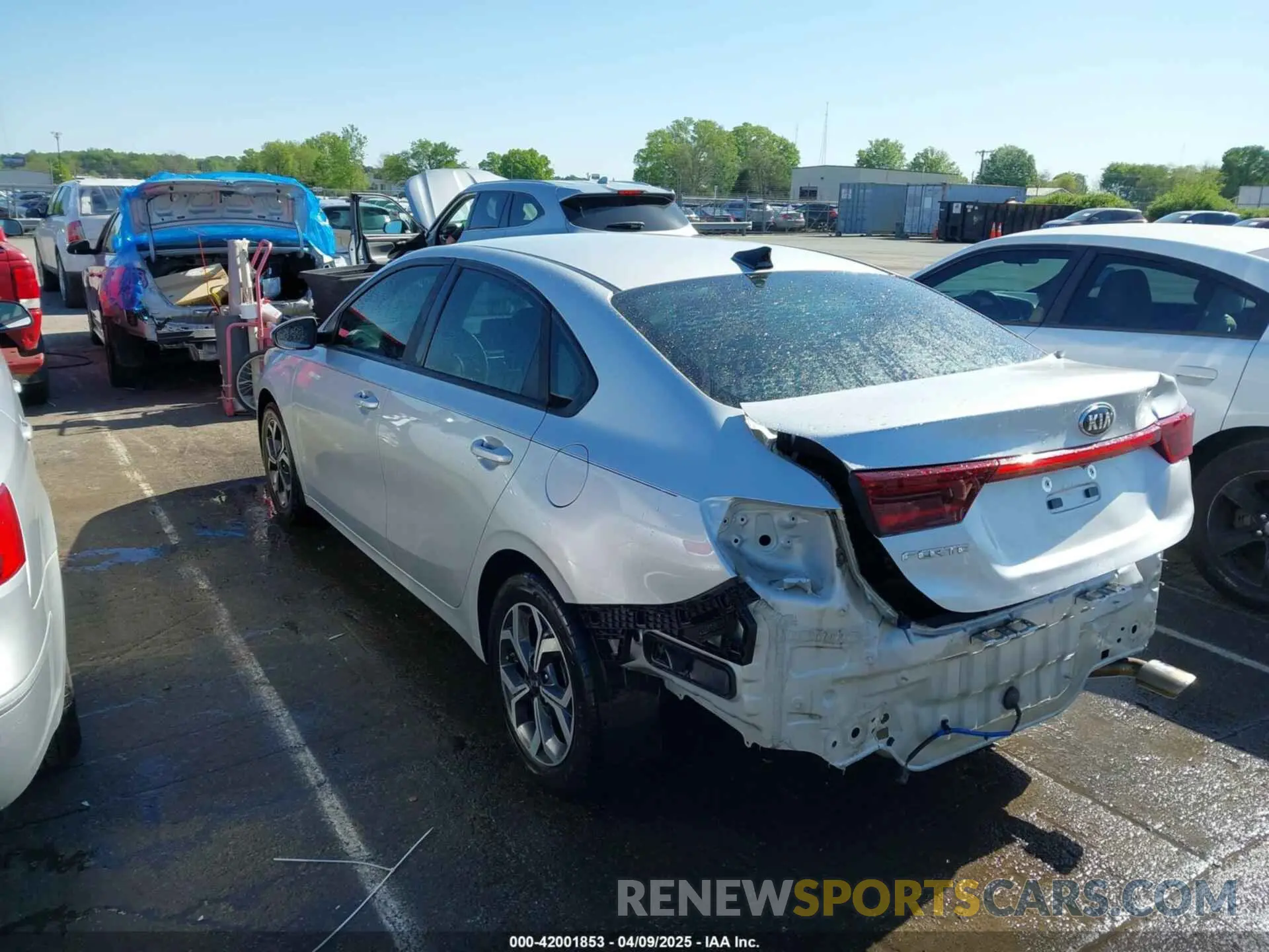 3 fotografías del automóvil dañado 3KPF24AD9KE004748 KIA FORTE 2019