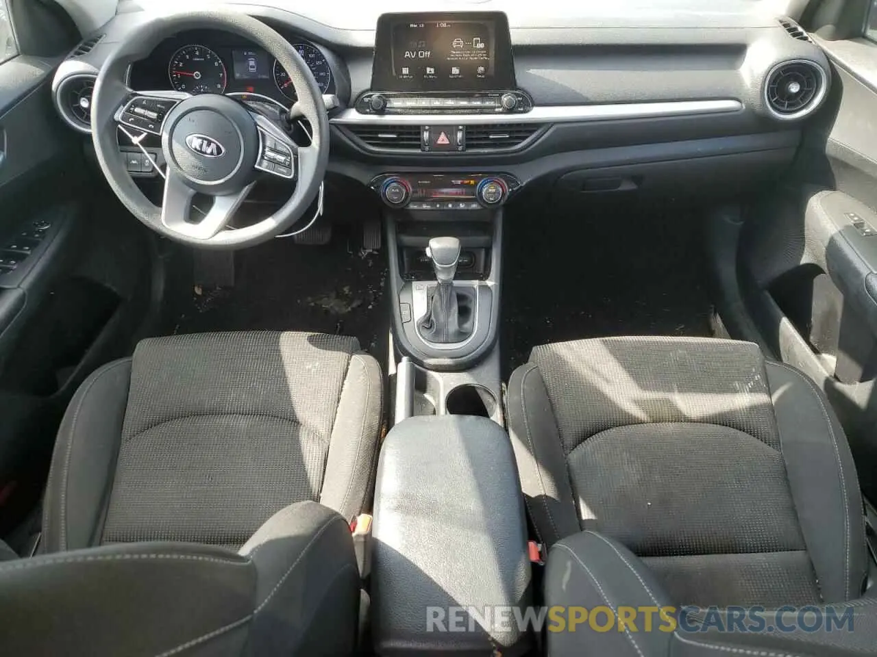 8 fotografías del automóvil dañado 3KPF24AD9KE008203 KIA FORTE 2019