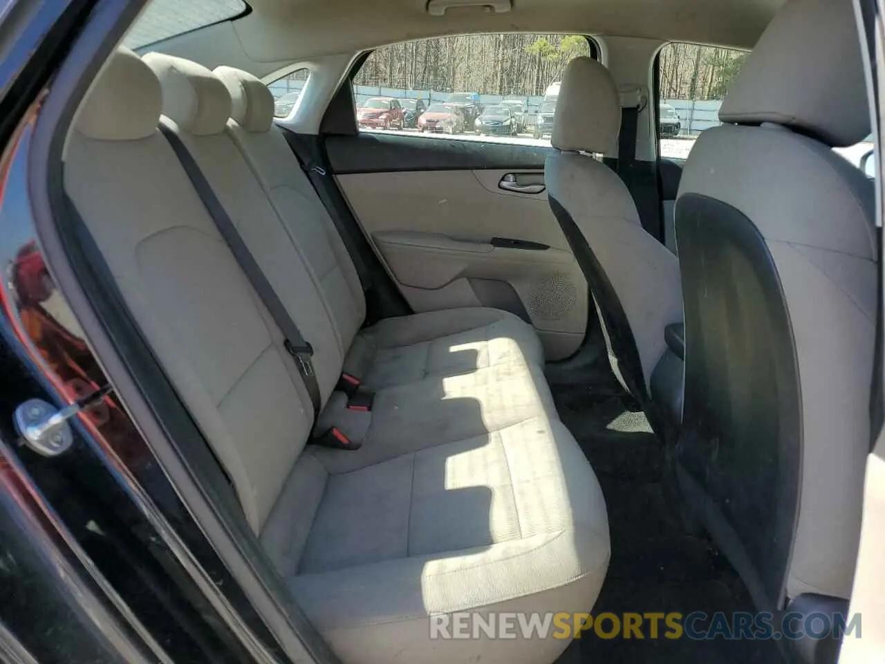 10 fotografías del automóvil dañado 3KPF24AD9KE046143 KIA FORTE 2019