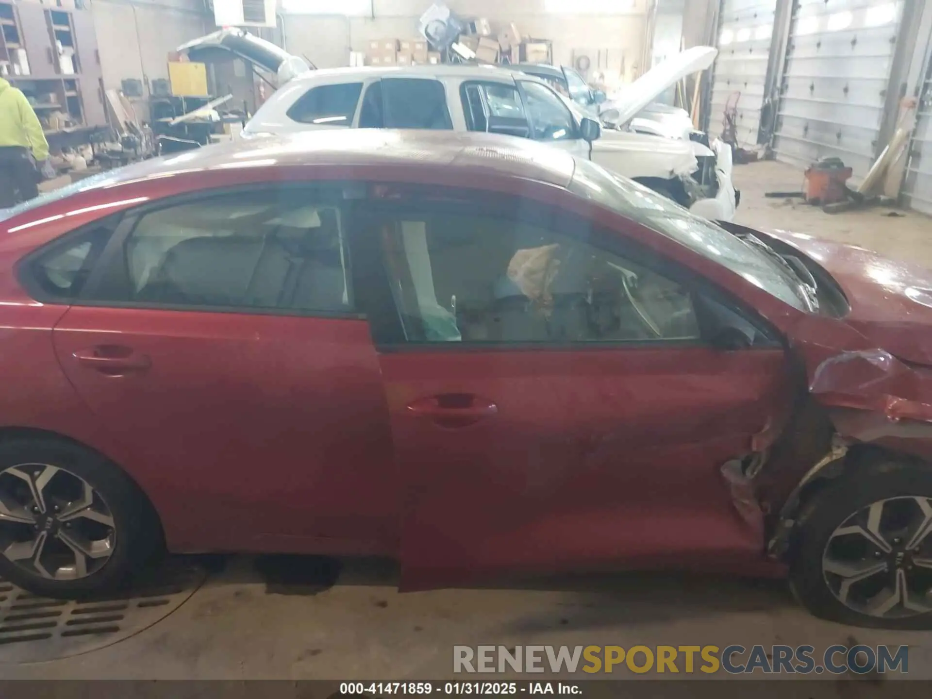 13 fotografías del automóvil dañado 3KPF24AD9KE055893 KIA FORTE 2019