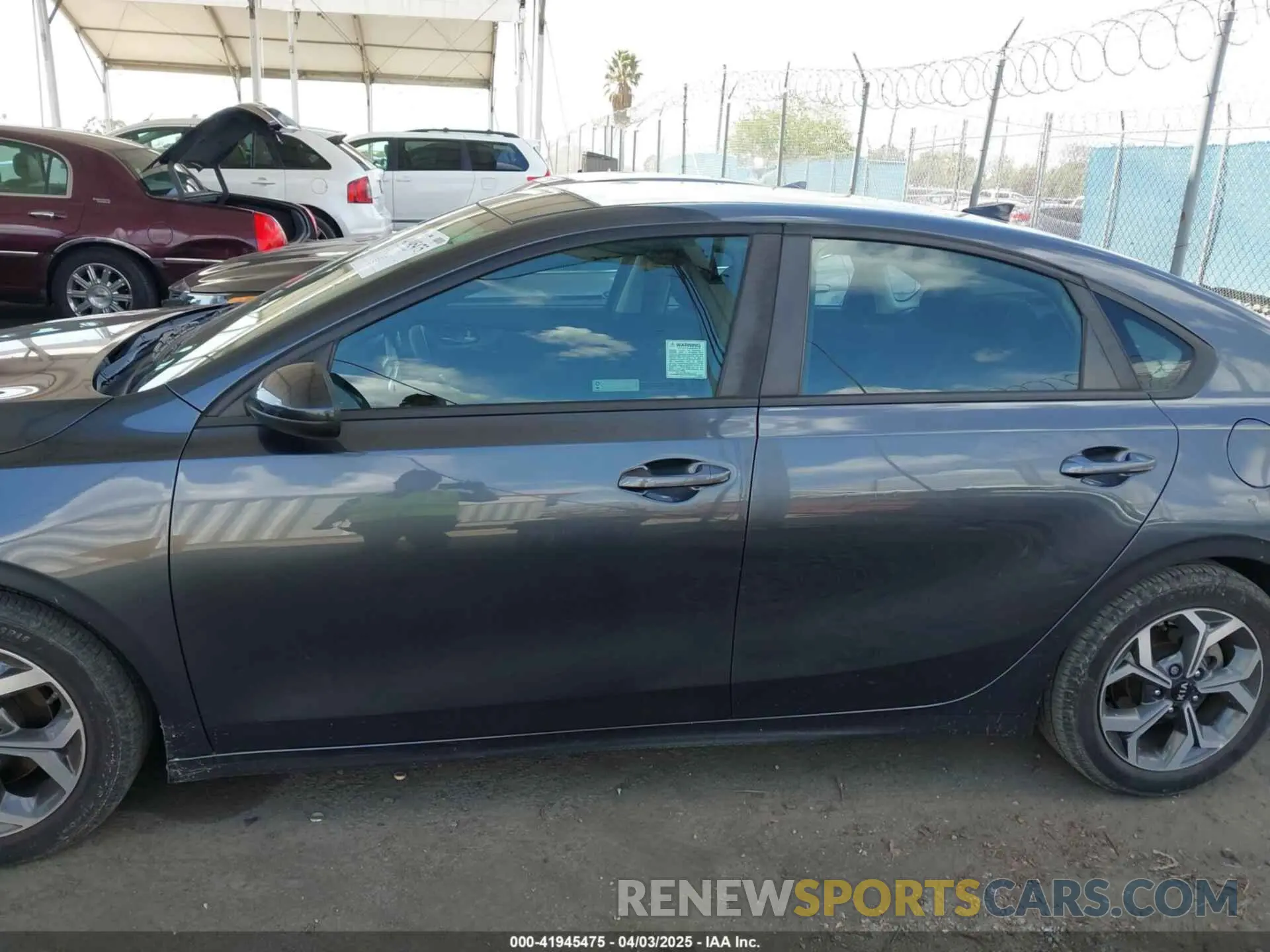 15 fotografías del automóvil dañado 3KPF24AD9KE067221 KIA FORTE 2019