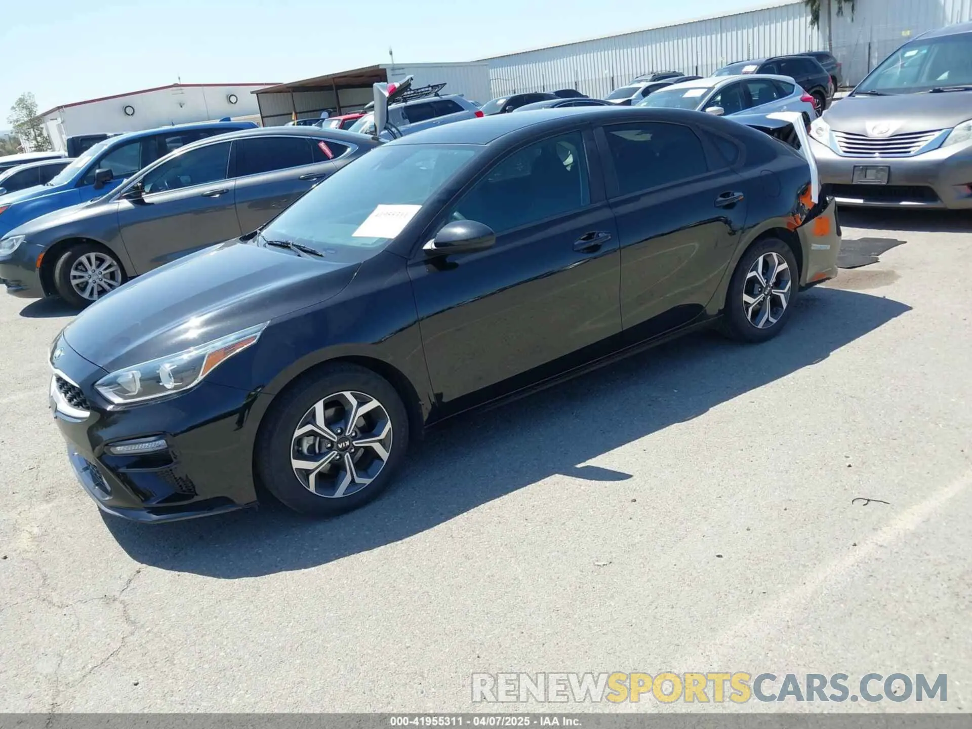 2 fotografías del automóvil dañado 3KPF24AD9KE070247 KIA FORTE 2019