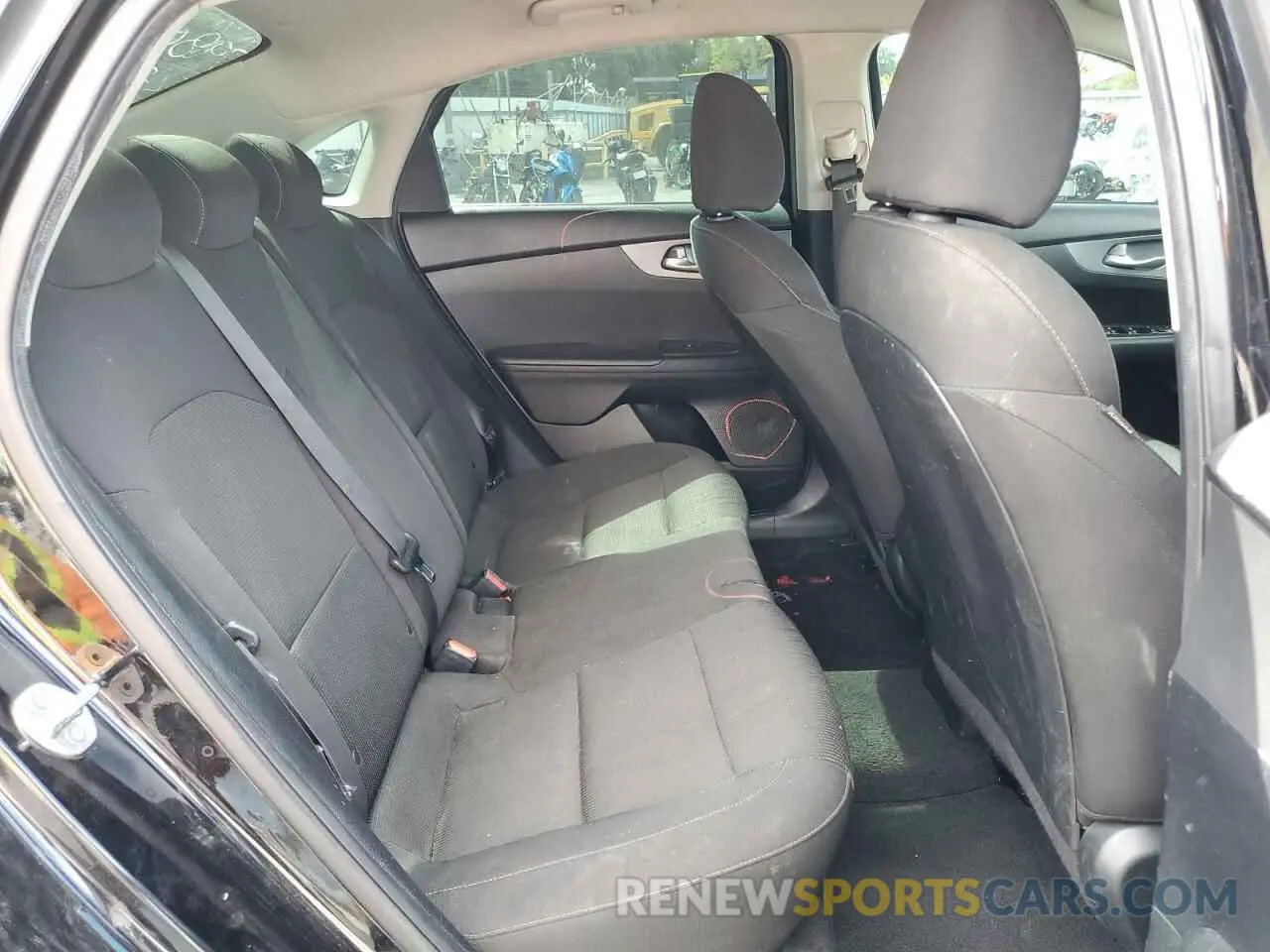 10 fotografías del automóvil dañado 3KPF24AD9KE082169 KIA FORTE 2019