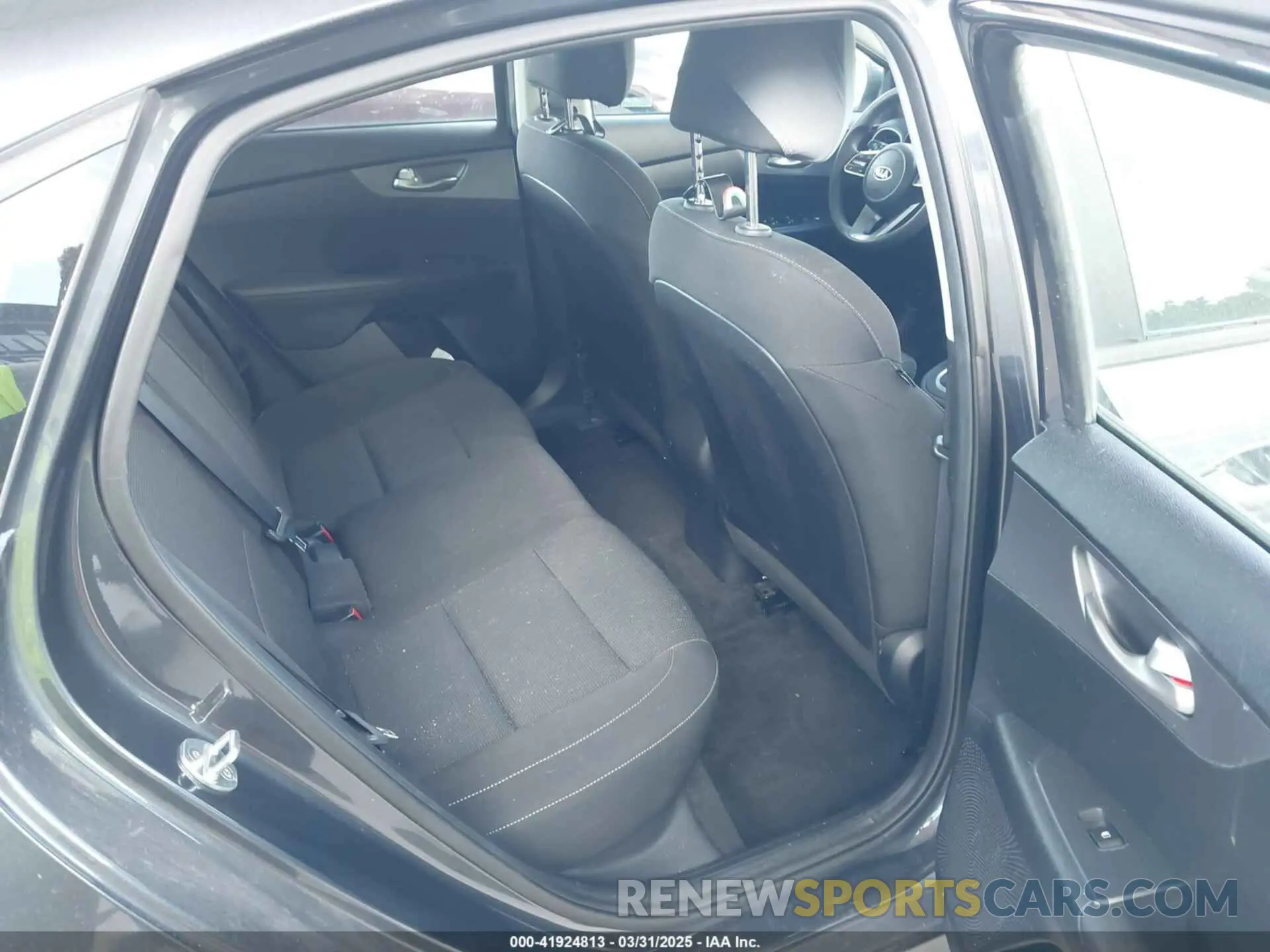 8 fotografías del automóvil dañado 3KPF24AD9KE097741 KIA FORTE 2019