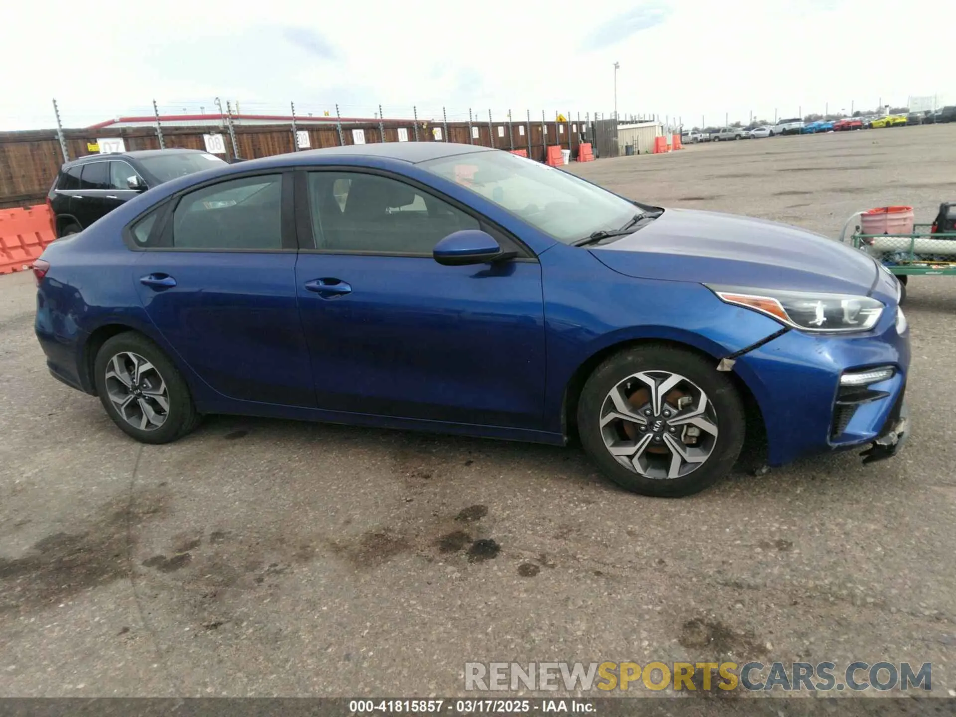 13 fotografías del automóvil dañado 3KPF24AD9KE109578 KIA FORTE 2019