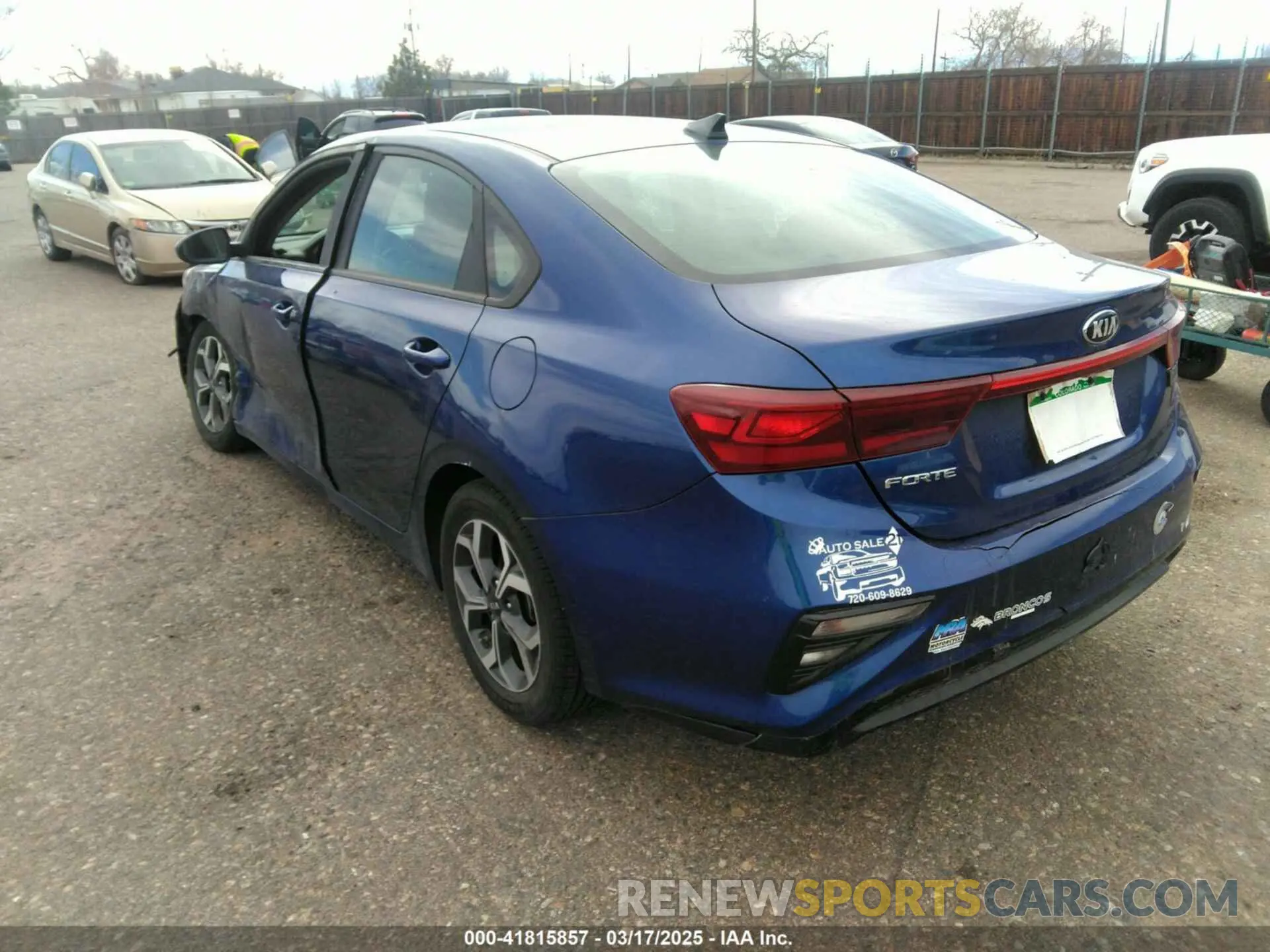 3 fotografías del automóvil dañado 3KPF24AD9KE109578 KIA FORTE 2019