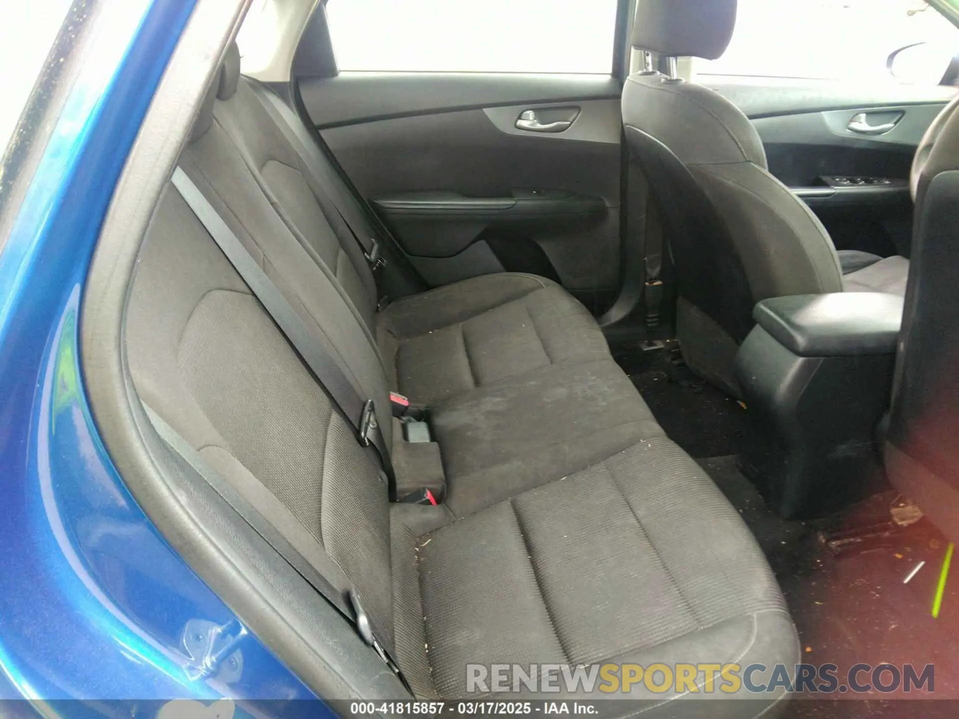 8 fotografías del automóvil dañado 3KPF24AD9KE109578 KIA FORTE 2019
