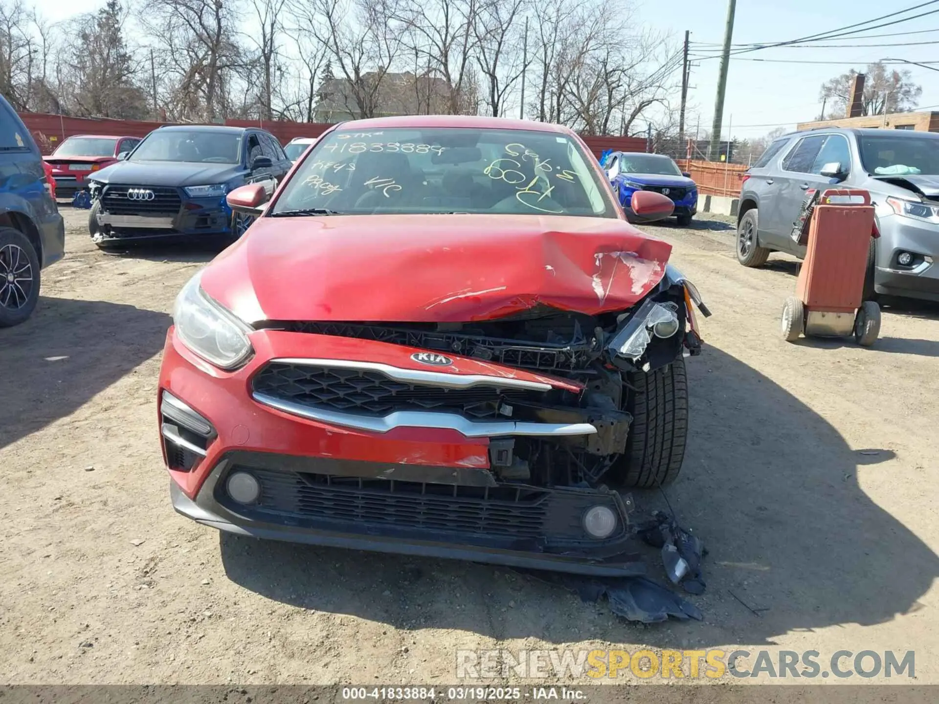 12 fotografías del automóvil dañado 3KPF24AD9KE126087 KIA FORTE 2019