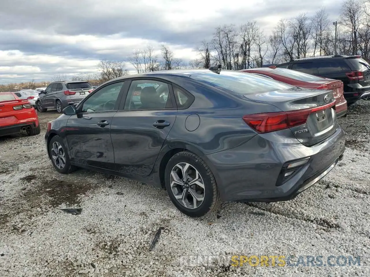 2 fotografías del automóvil dañado 3KPF24AD9KE131256 KIA FORTE 2019