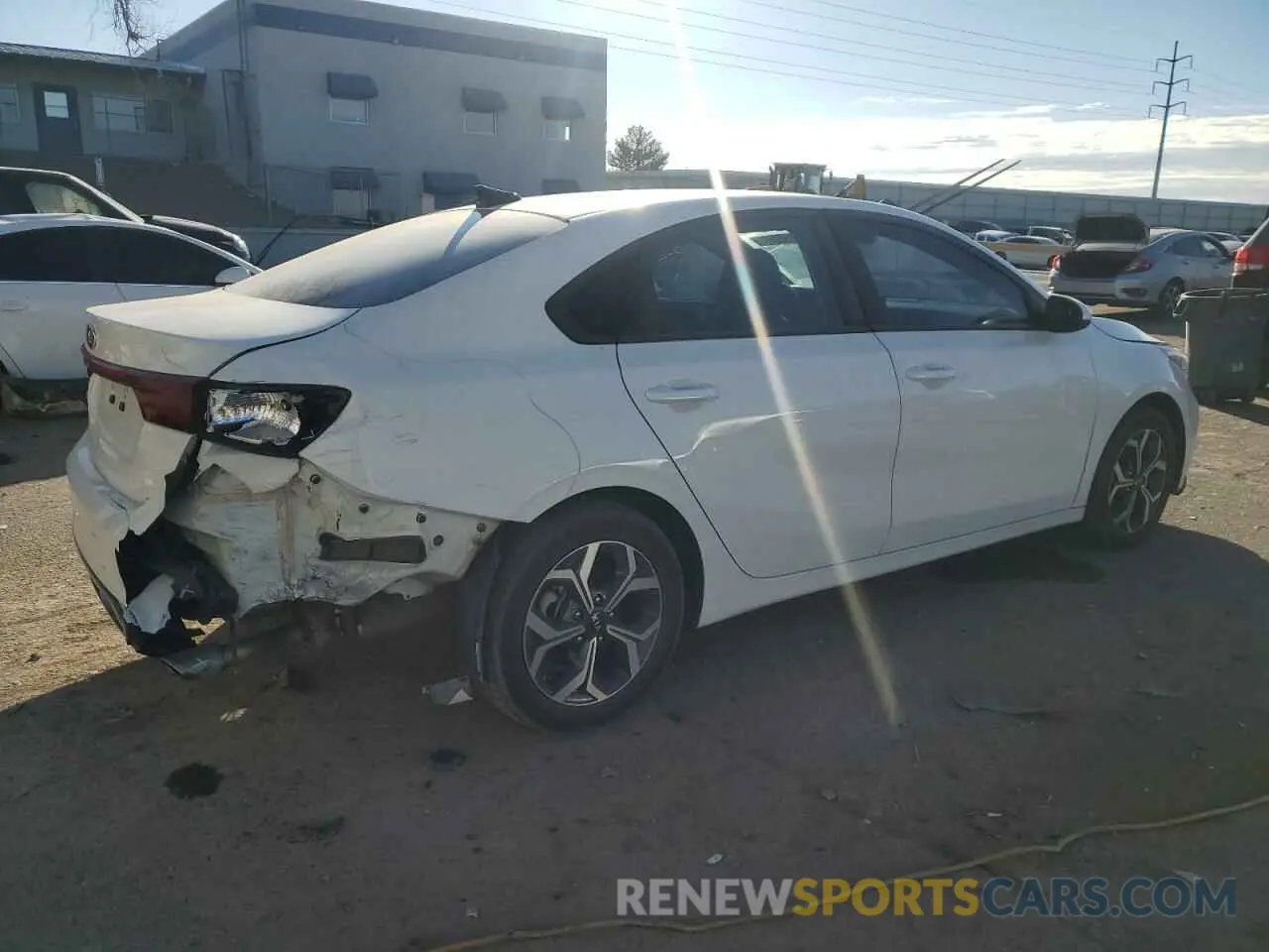 3 fotografías del automóvil dañado 3KPF24AD9KE136506 KIA FORTE 2019