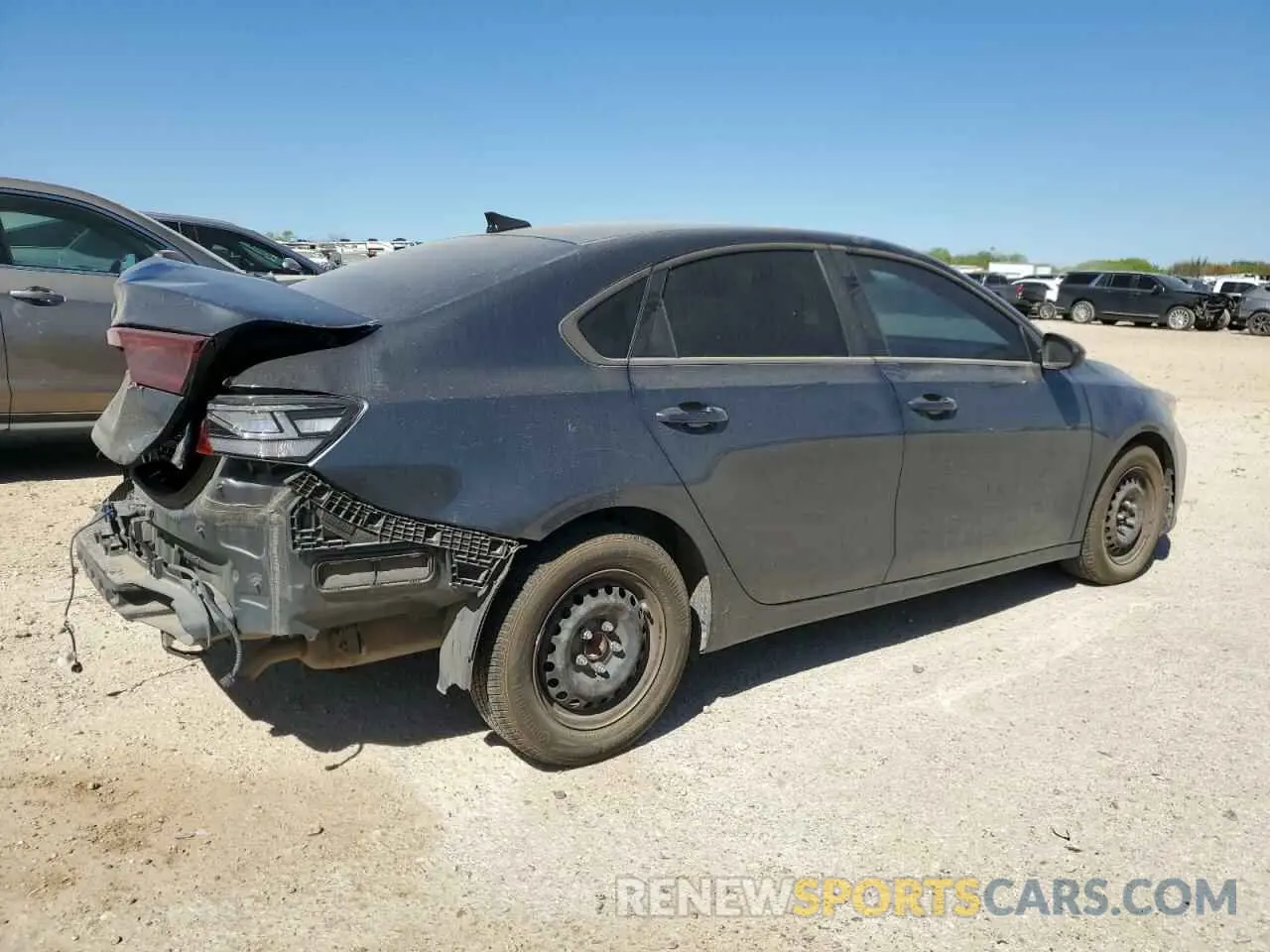 3 fotografías del automóvil dañado 3KPF24AD9KE139518 KIA FORTE 2019