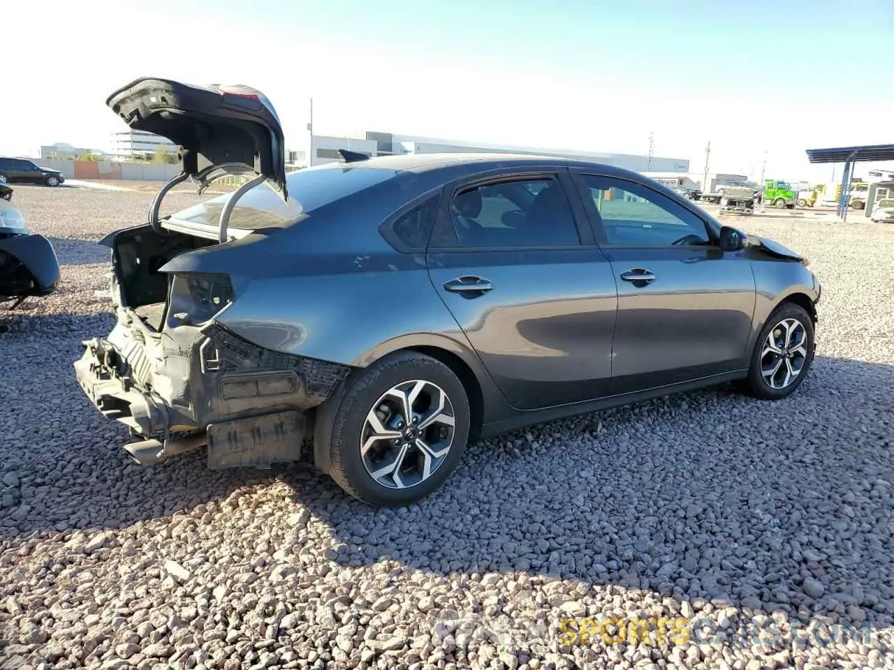 3 fotografías del automóvil dañado 3KPF24ADXKE008680 KIA FORTE 2019