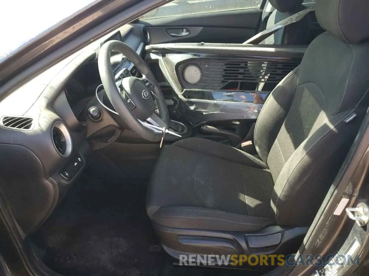 7 fotografías del automóvil dañado 3KPF24ADXKE008680 KIA FORTE 2019
