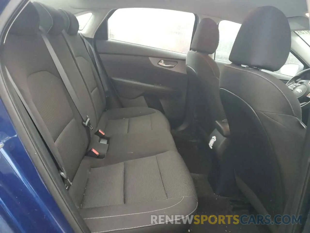 10 fotografías del automóvil dañado 3KPF24ADXKE024104 KIA FORTE 2019