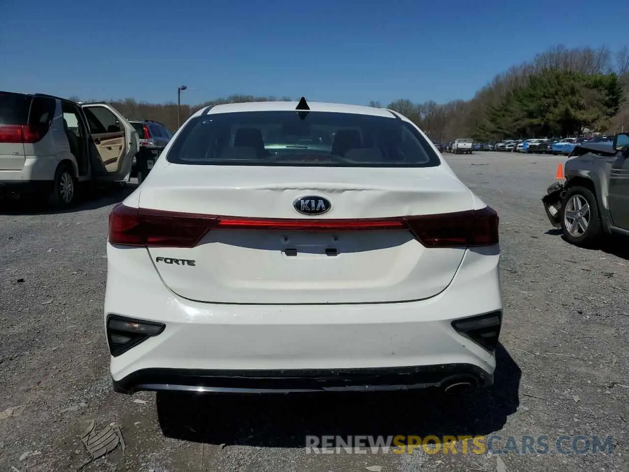 6 fotografías del automóvil dañado 3KPF24ADXKE078745 KIA FORTE 2019