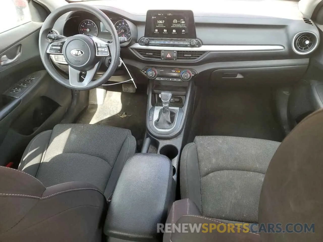 8 fotografías del automóvil dañado 3KPF24ADXKE083072 KIA FORTE 2019