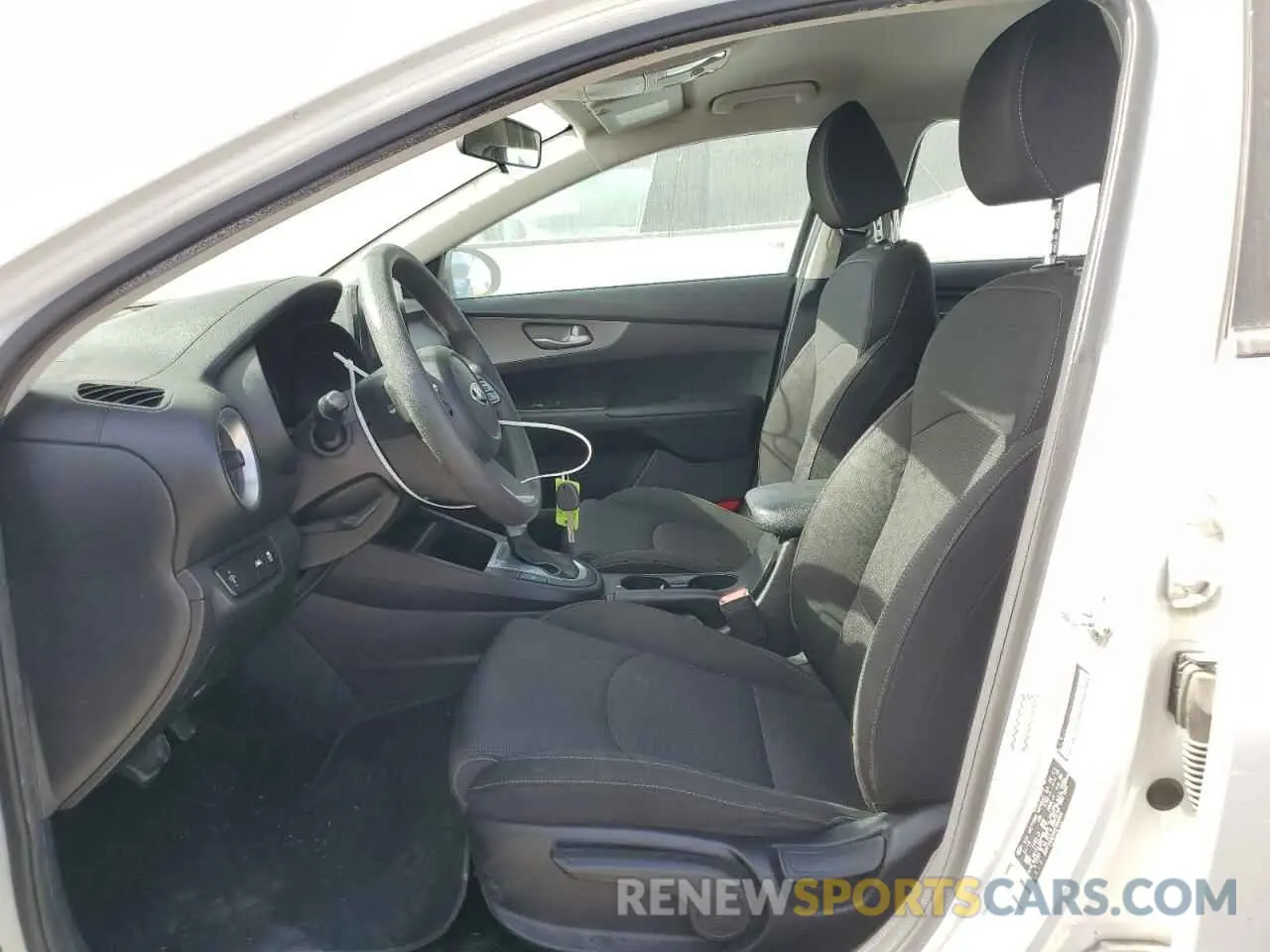 7 fotografías del automóvil dañado 3KPF24ADXKE084044 KIA FORTE 2019
