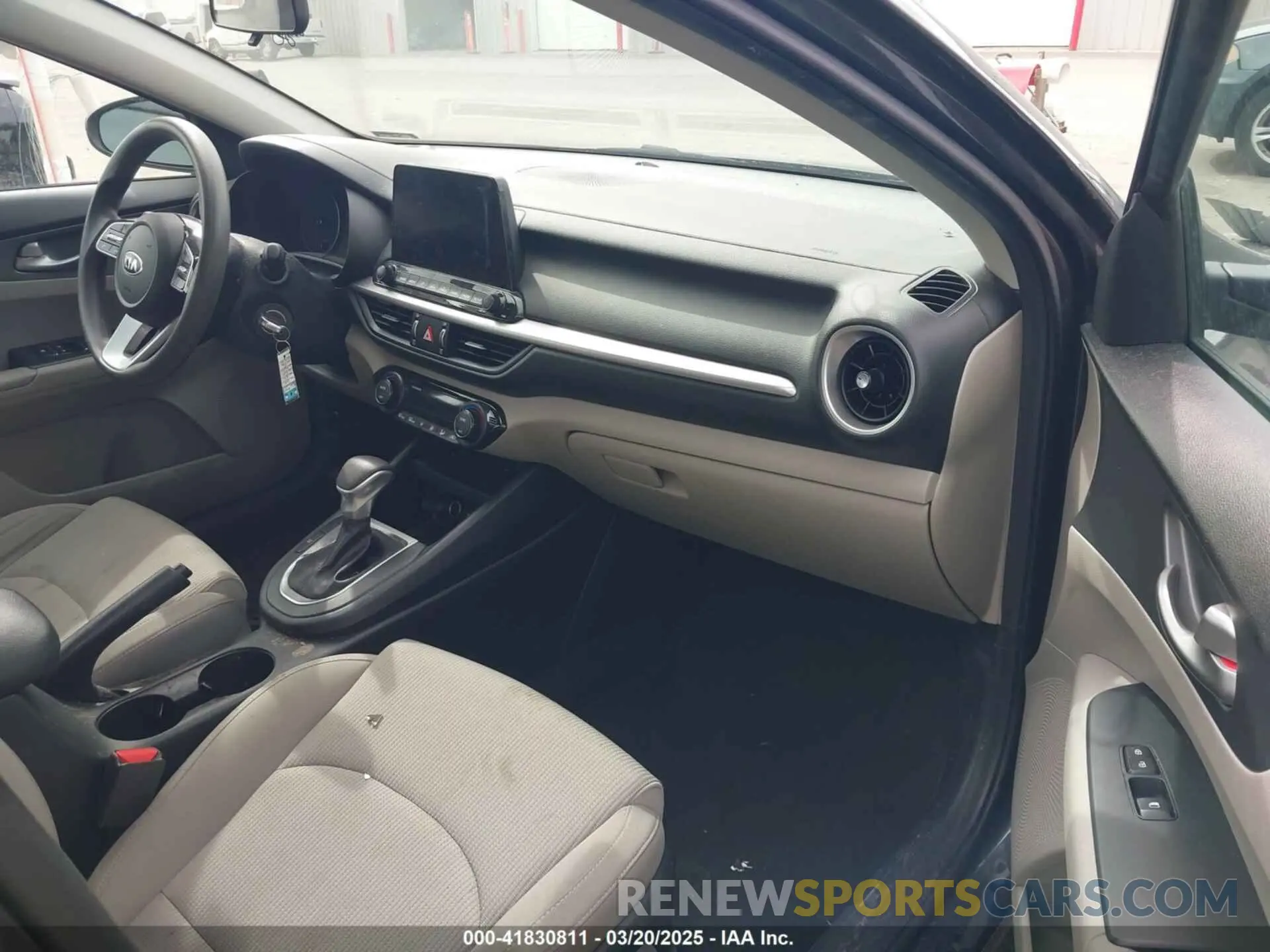 5 fotografías del automóvil dañado 3KPF24ADXKE122159 KIA FORTE 2019