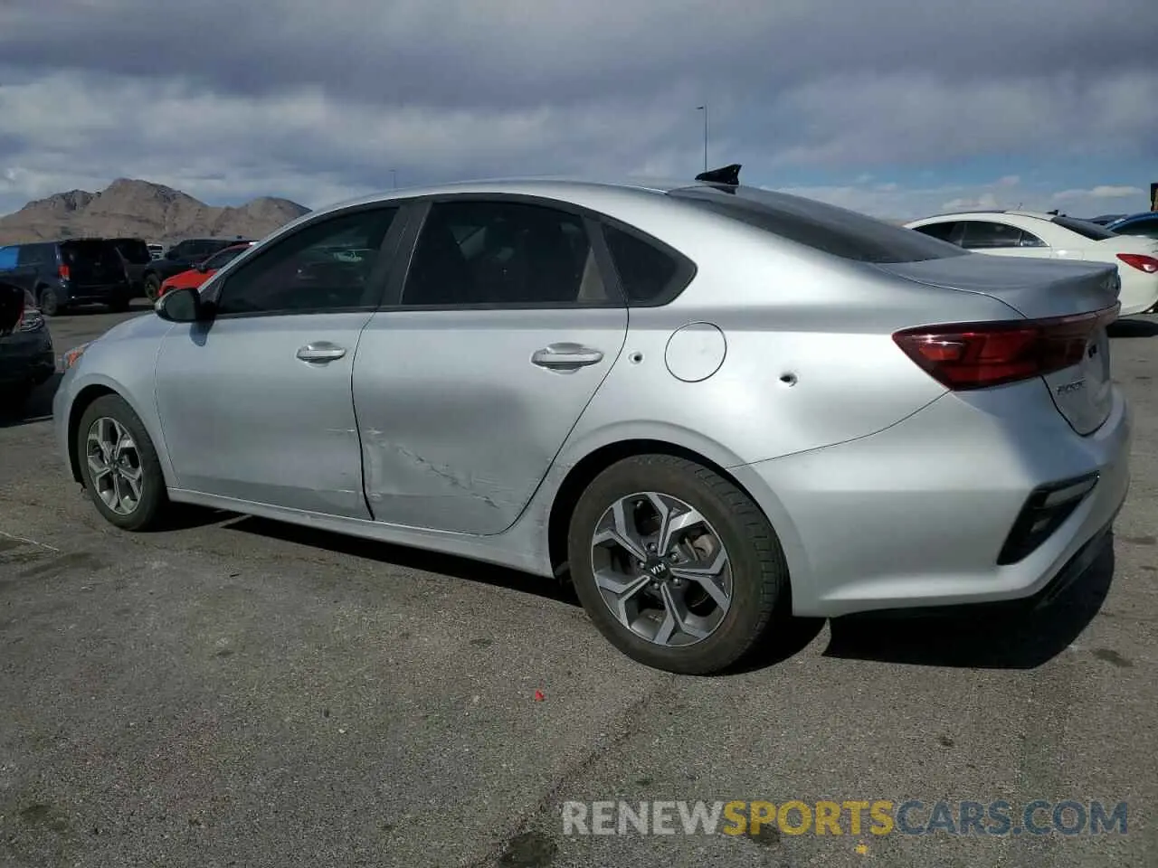 2 fotografías del automóvil dañado 3KPF24ADXKE137213 KIA FORTE 2019