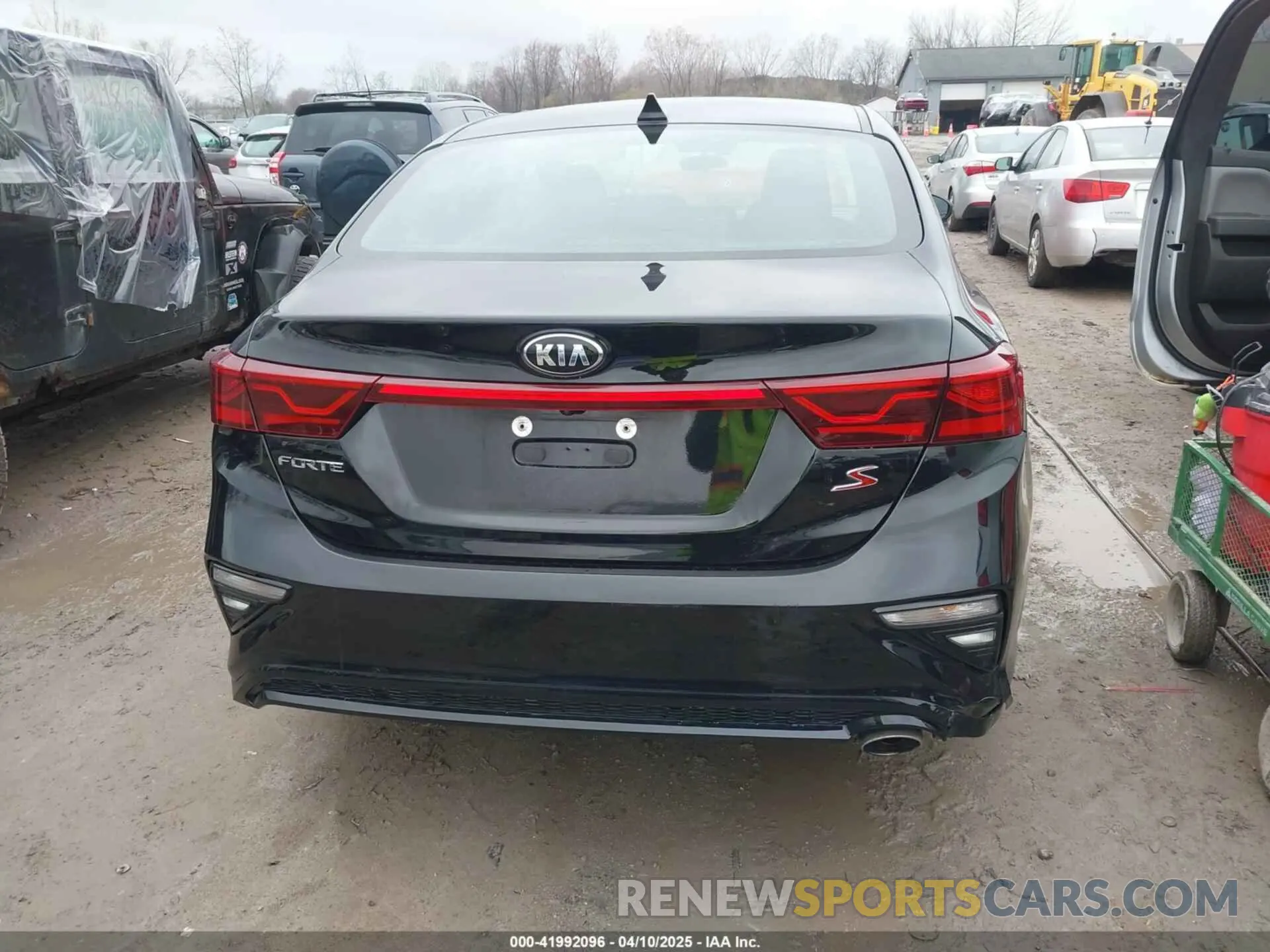 16 fotografías del automóvil dañado 3KPF34AD0KE015151 KIA FORTE 2019