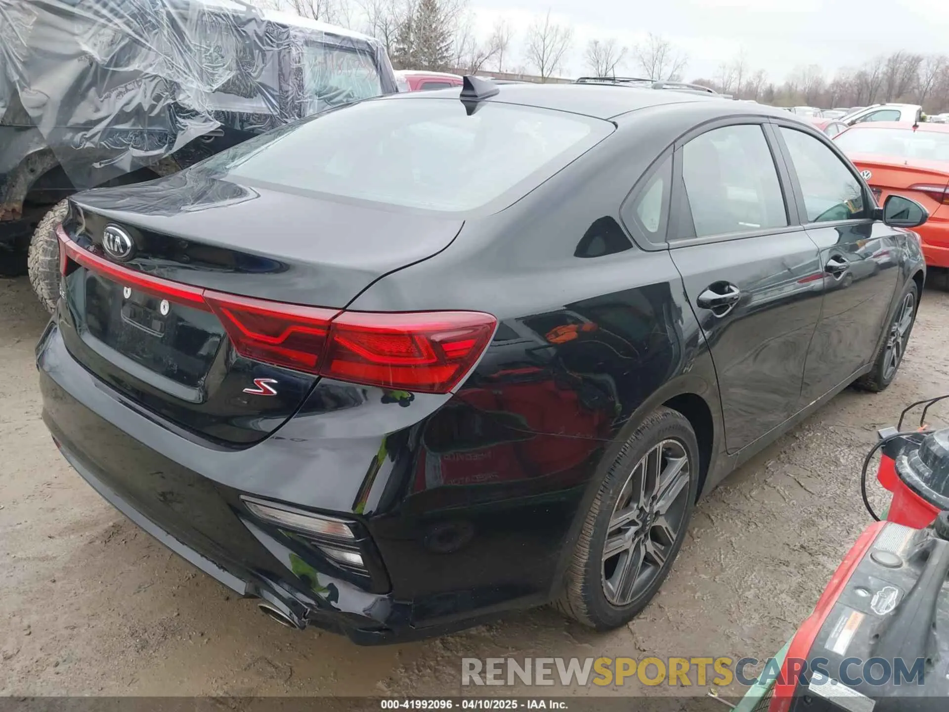 4 fotografías del automóvil dañado 3KPF34AD0KE015151 KIA FORTE 2019