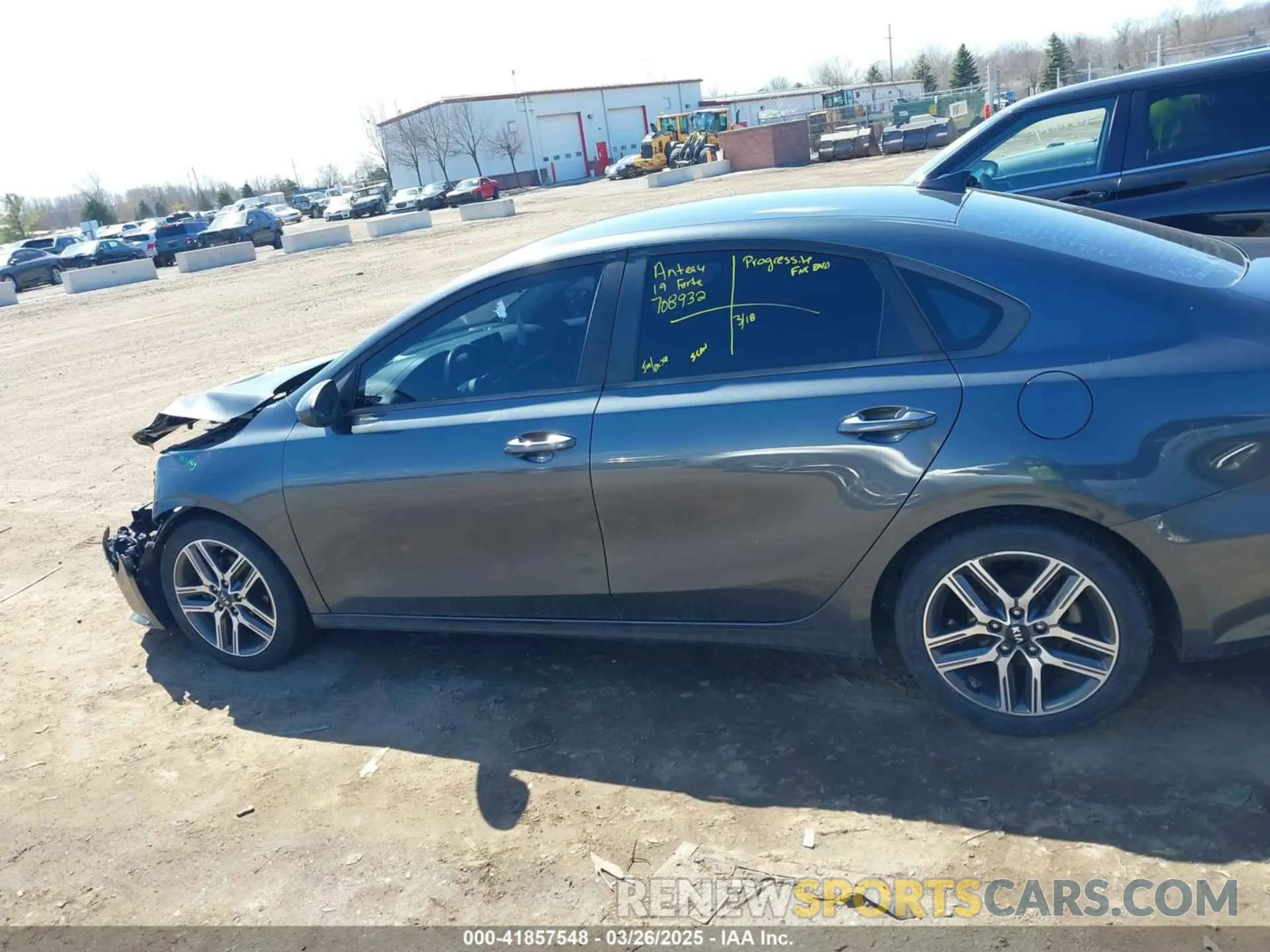 14 fotografías del automóvil dañado 3KPF34AD0KE020141 KIA FORTE 2019