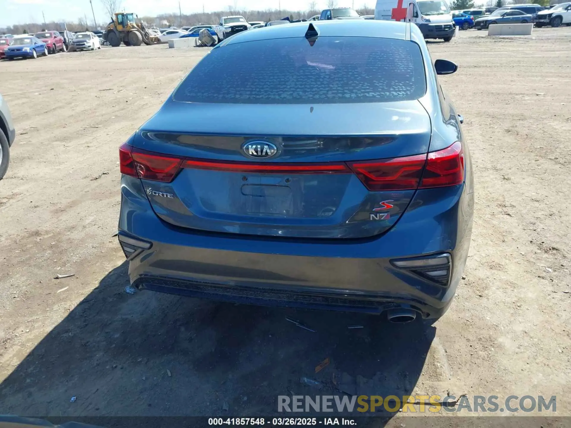 16 fotografías del automóvil dañado 3KPF34AD0KE020141 KIA FORTE 2019