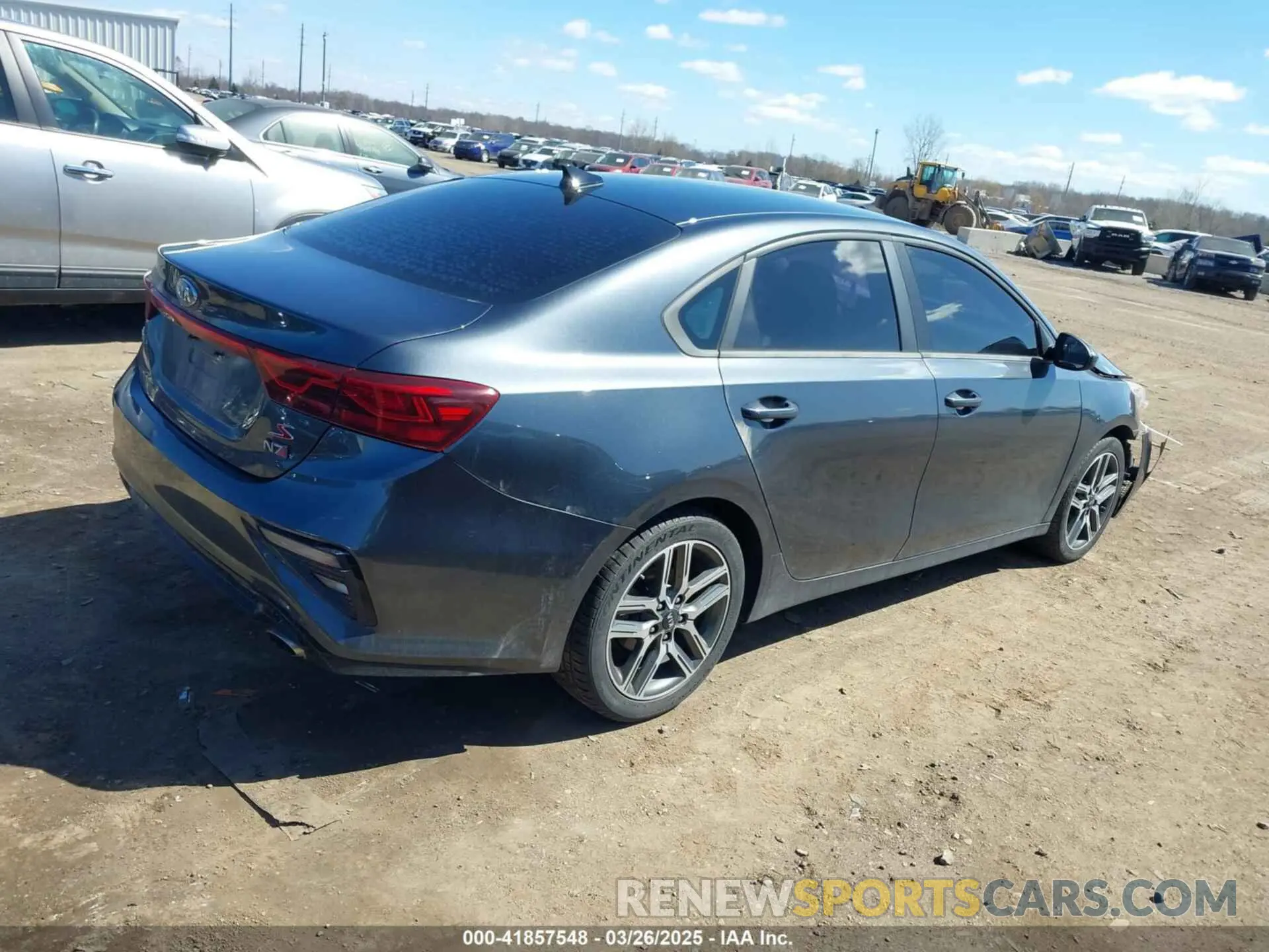 4 fotografías del automóvil dañado 3KPF34AD0KE020141 KIA FORTE 2019