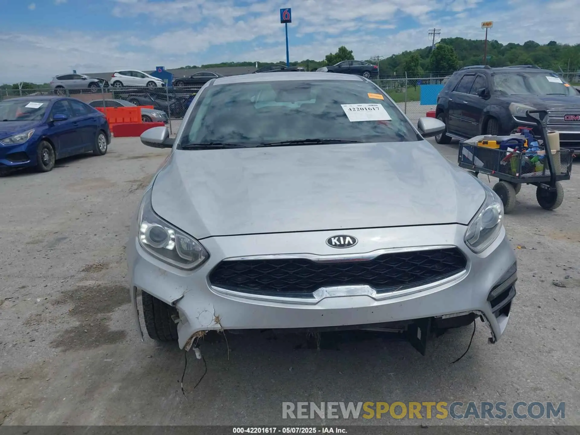 13 fotografías del automóvil dañado 3KPF34AD0KE042219 KIA FORTE 2019