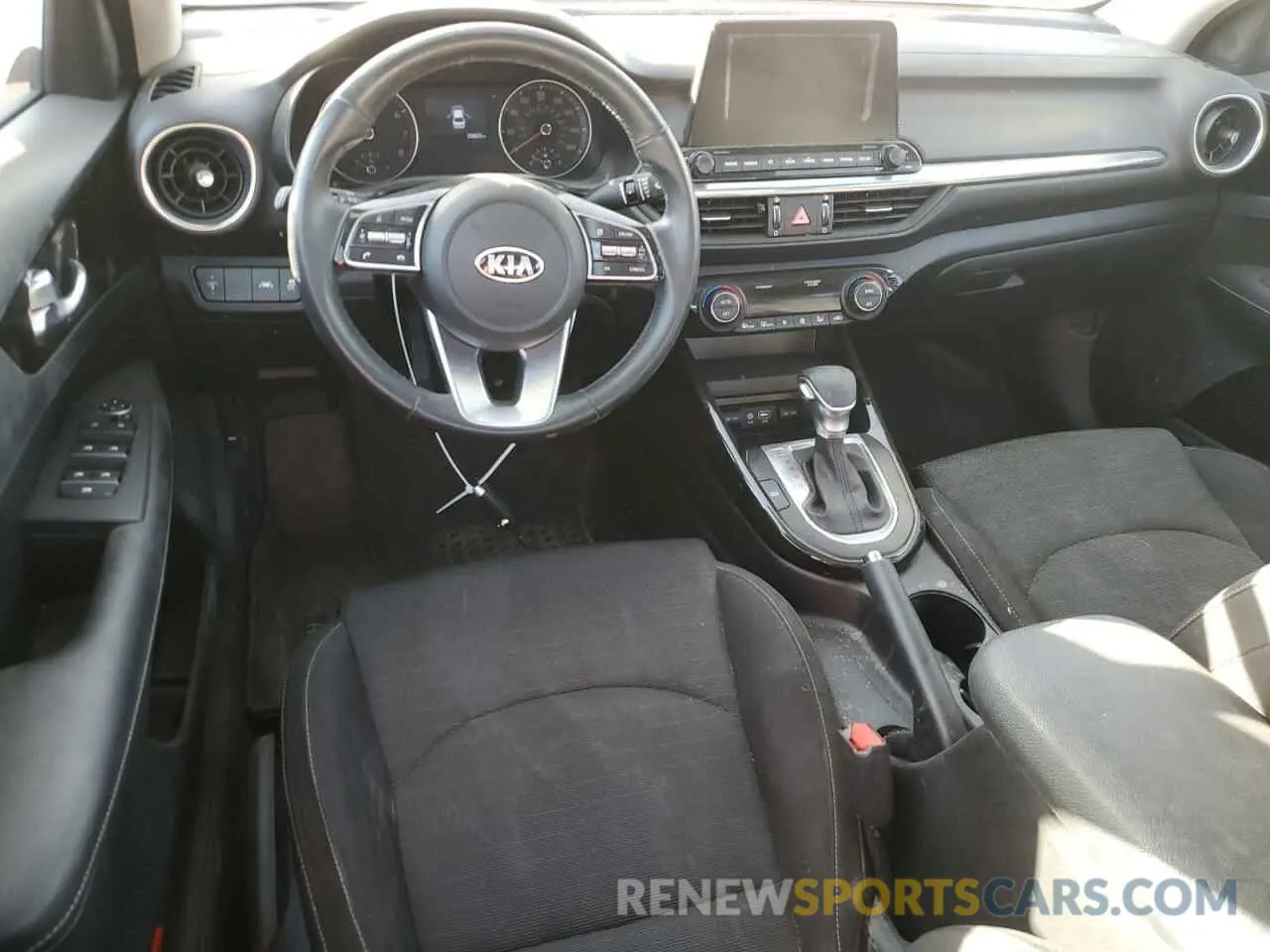 8 fotografías del automóvil dañado 3KPF34AD1KE074905 KIA FORTE 2019