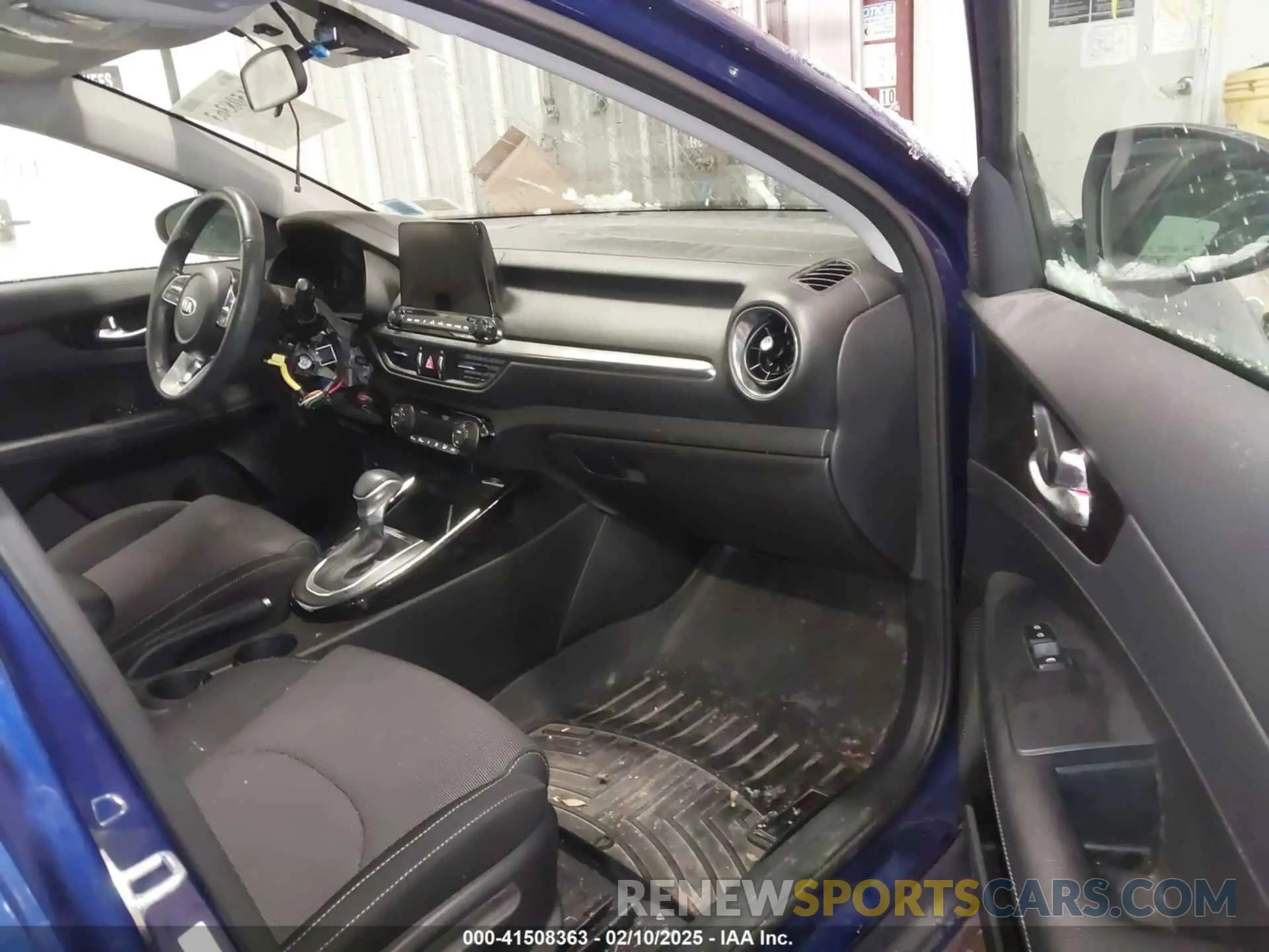 5 fotografías del automóvil dañado 3KPF34AD1KE078193 KIA FORTE 2019