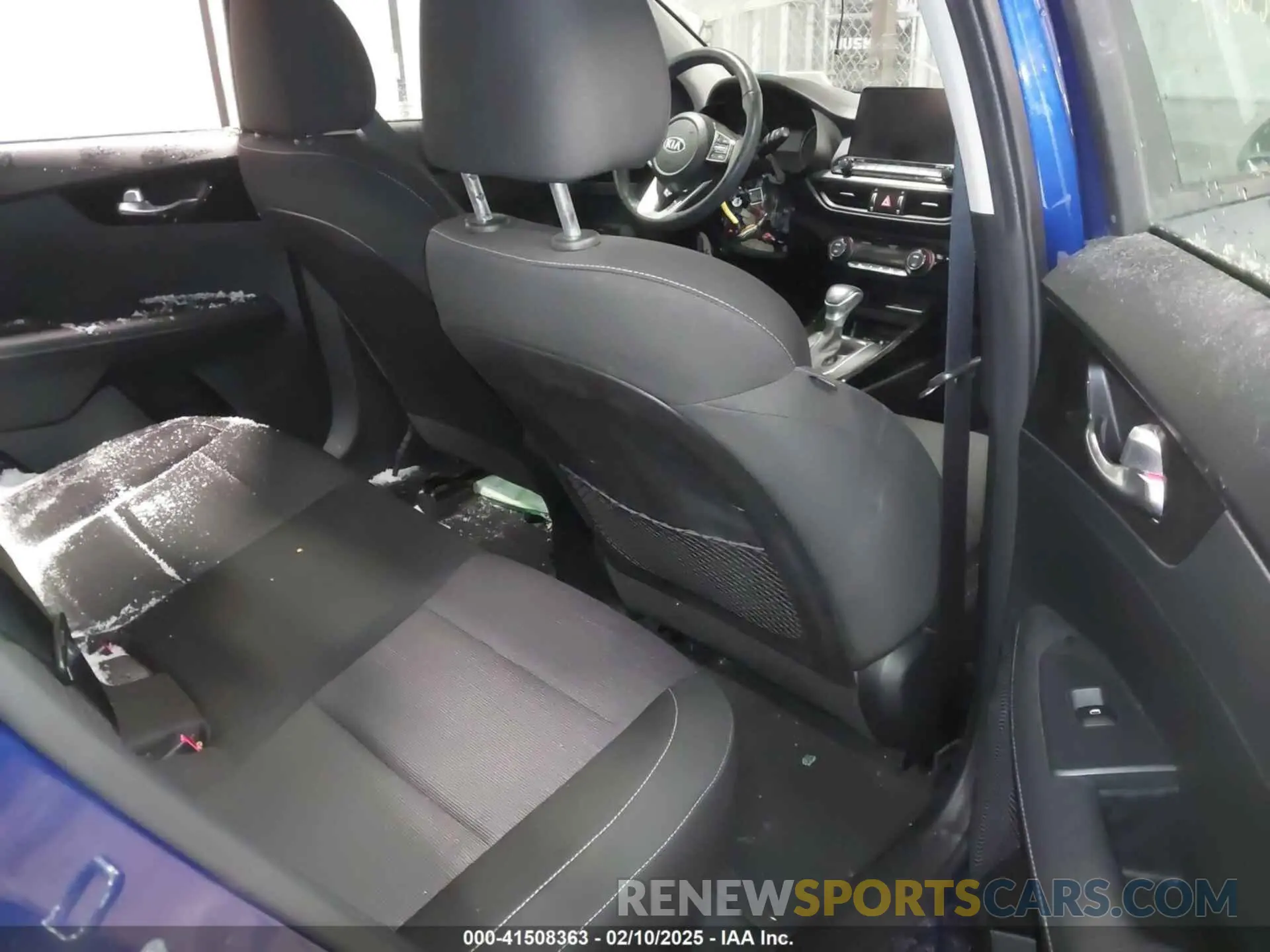 8 fotografías del automóvil dañado 3KPF34AD1KE078193 KIA FORTE 2019
