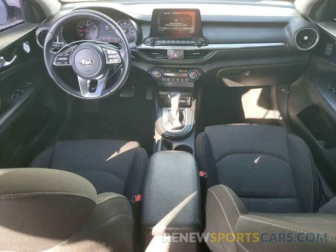 8 fotografías del automóvil dañado 3KPF34AD1KE098864 KIA FORTE 2019