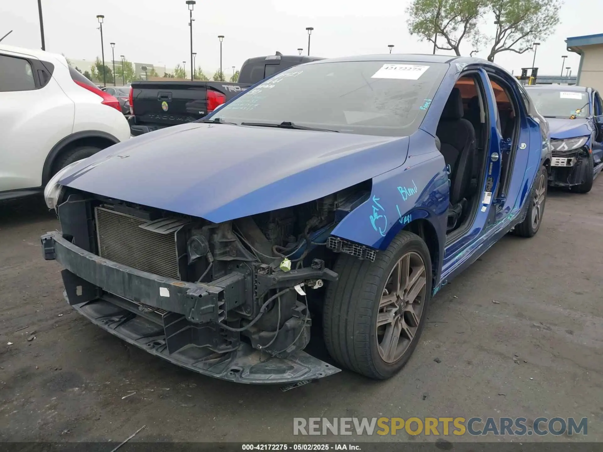 2 fotografías del automóvil dañado 3KPF34AD2KE022795 KIA FORTE 2019