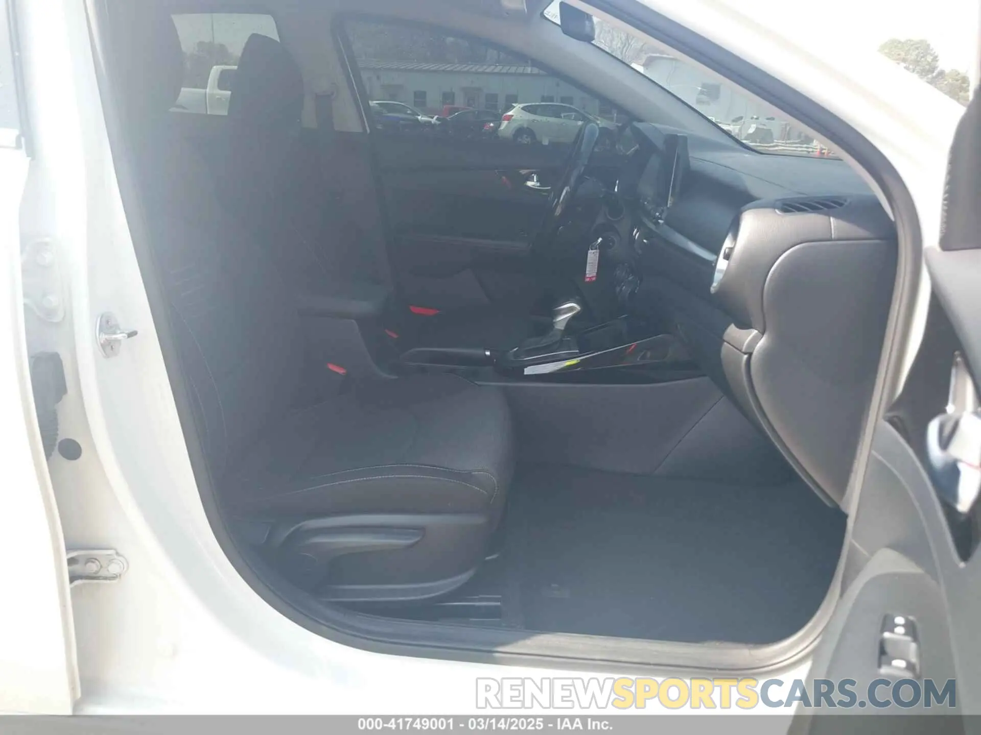 5 fotografías del automóvil dañado 3KPF34AD2KE028516 KIA FORTE 2019