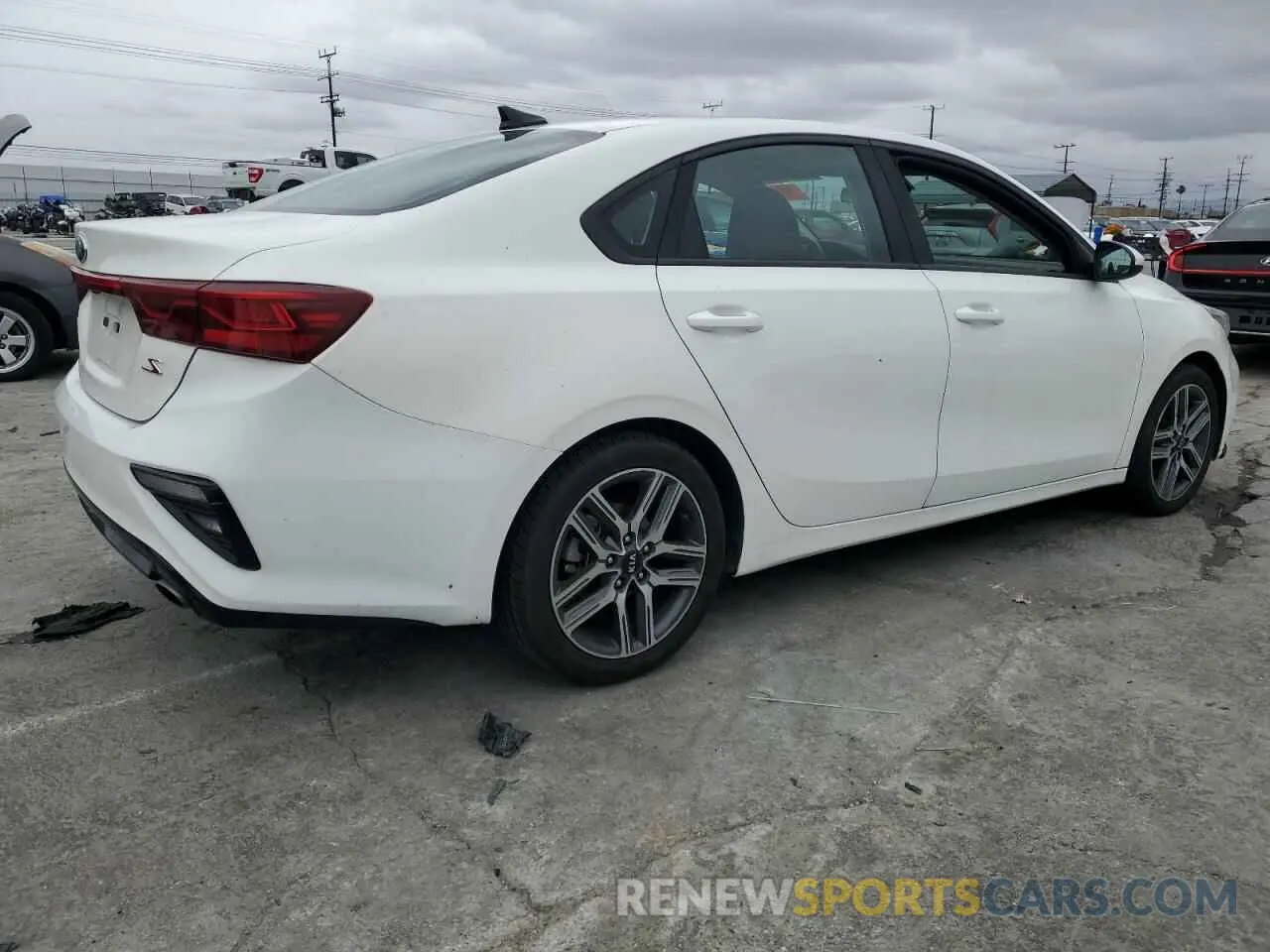 3 fotografías del automóvil dañado 3KPF34AD2KE070085 KIA FORTE 2019