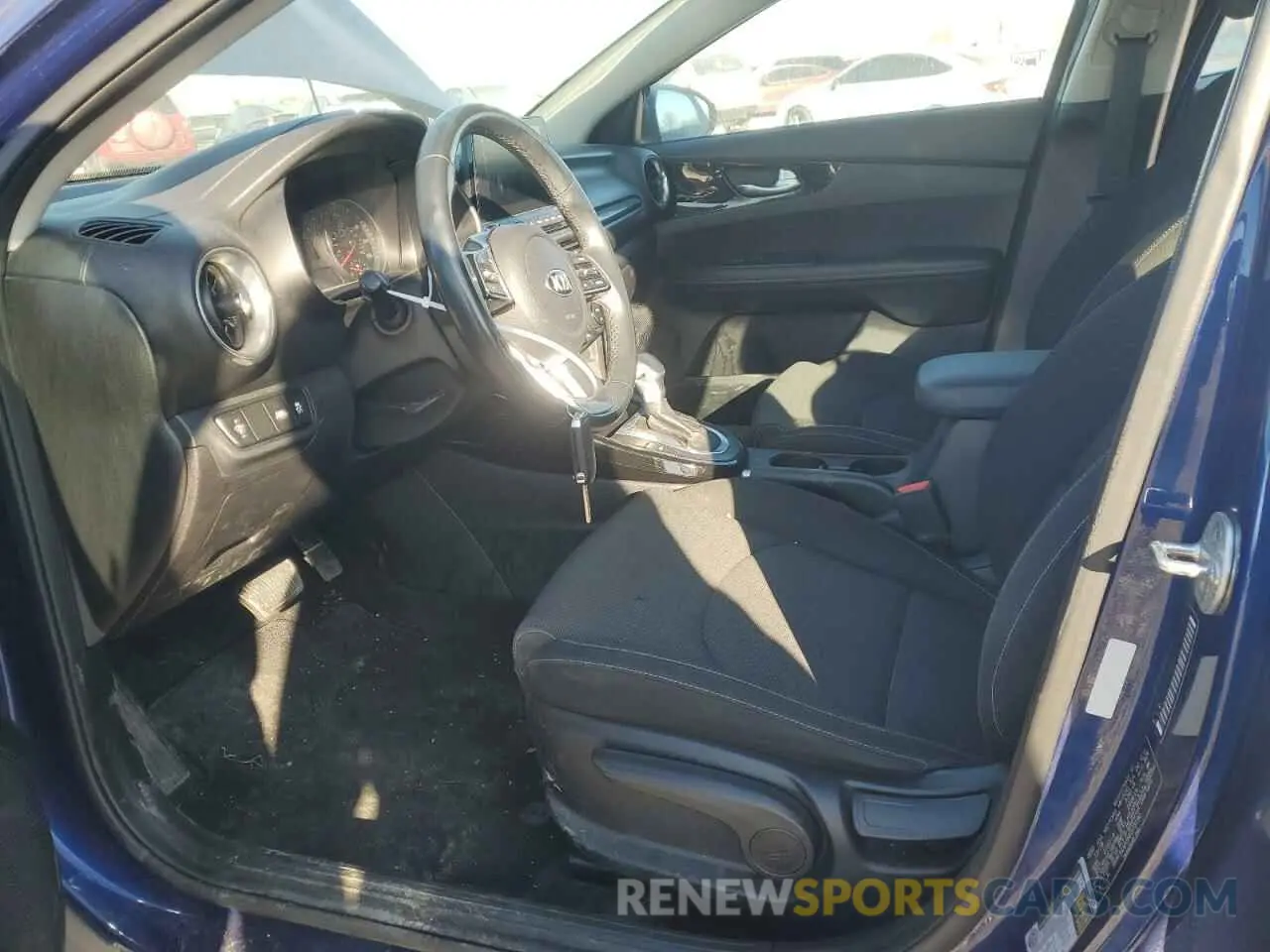7 fotografías del automóvil dañado 3KPF34AD3KE073190 KIA FORTE 2019