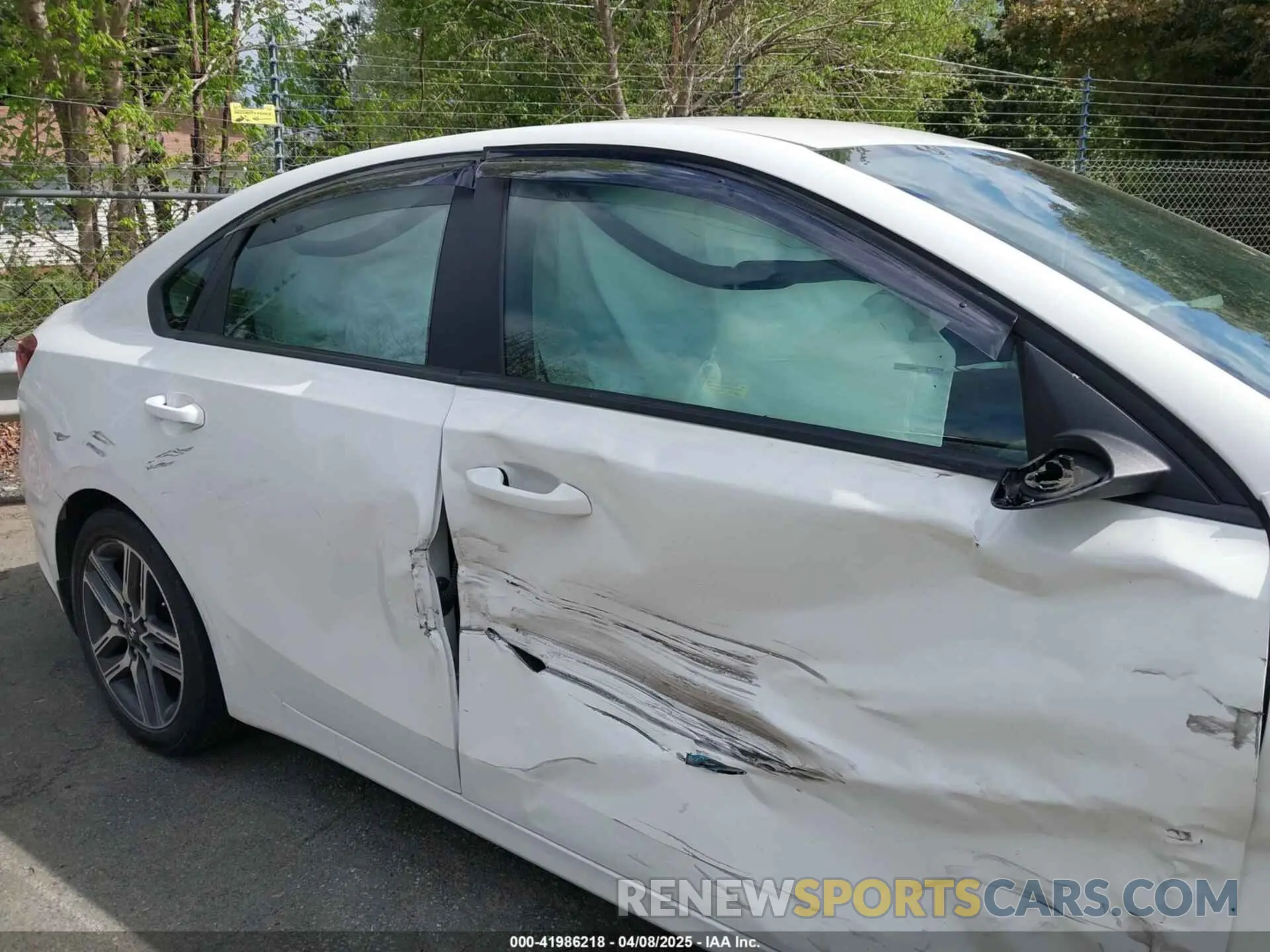 13 fotografías del automóvil dañado 3KPF34AD3KE124249 KIA FORTE 2019