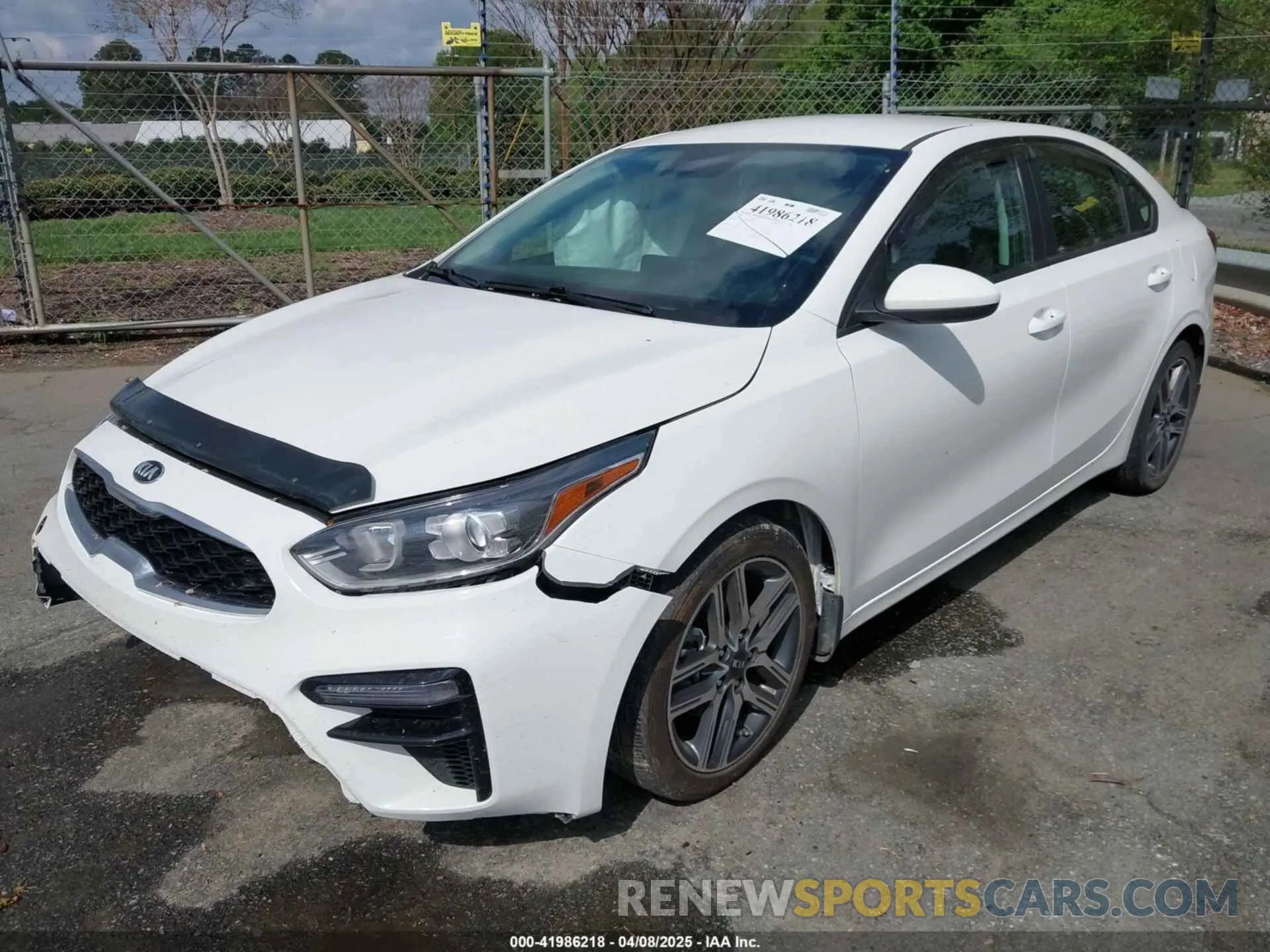 2 fotografías del automóvil dañado 3KPF34AD3KE124249 KIA FORTE 2019