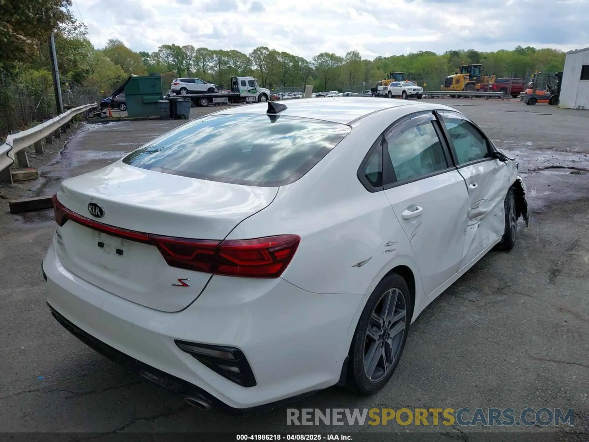 4 fotografías del automóvil dañado 3KPF34AD3KE124249 KIA FORTE 2019